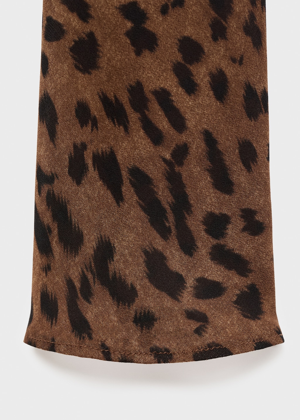 Long-sleeved leopard-print dress