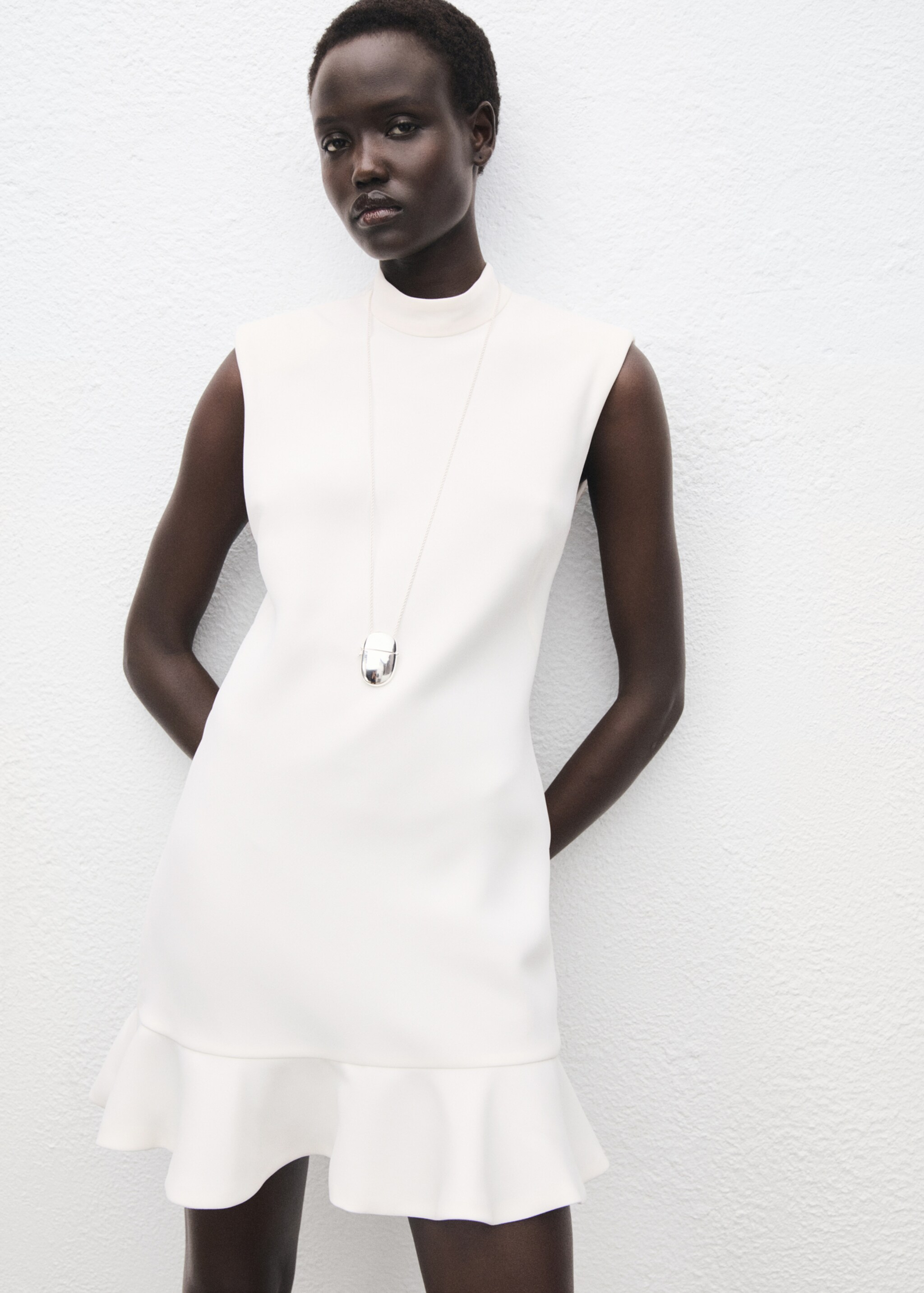 High-neck dress with ruffle - Medium plane, Ecru. Ref: 17015827-00.