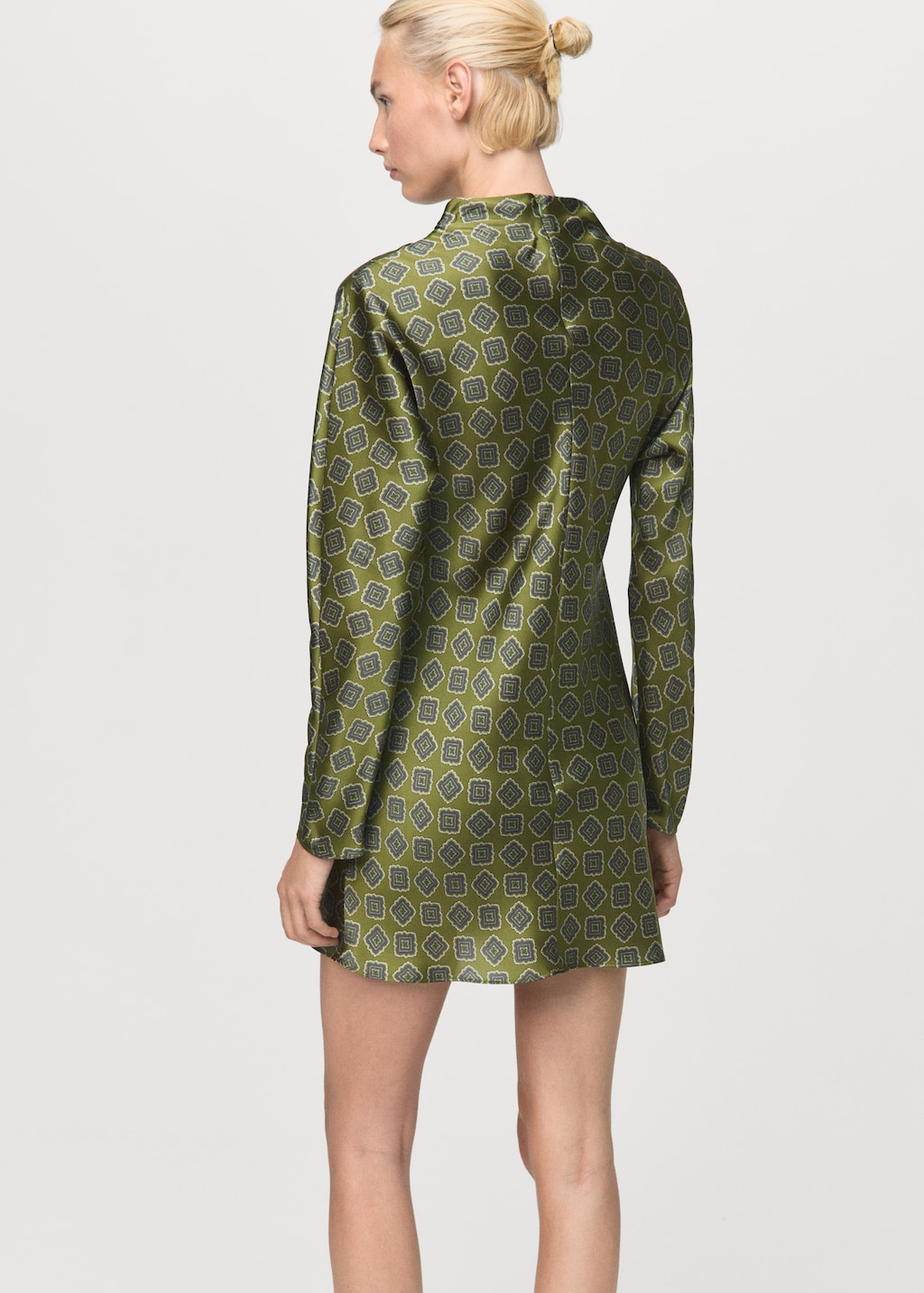 Satin printed dress with perkins collar