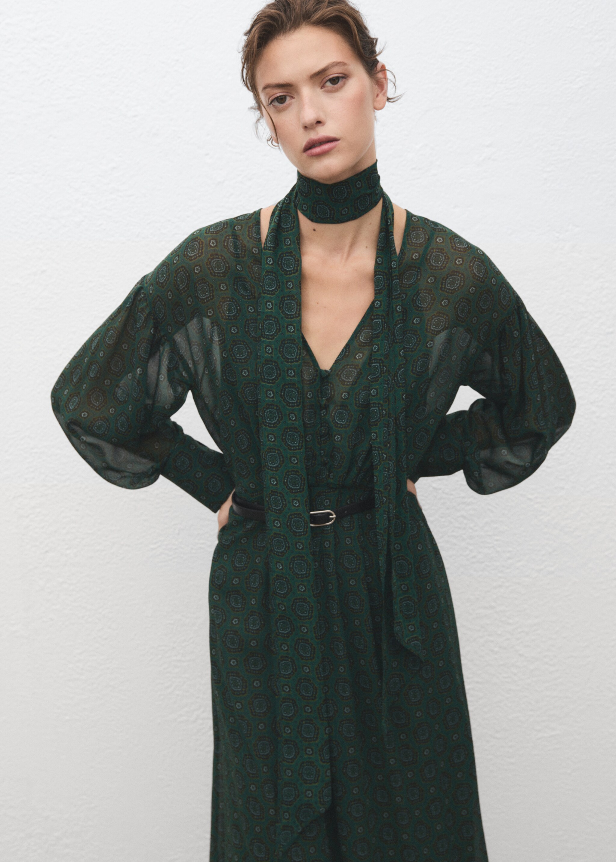 Printed dress with foulard - Medium plane, Green. Ref: 17015834-00.