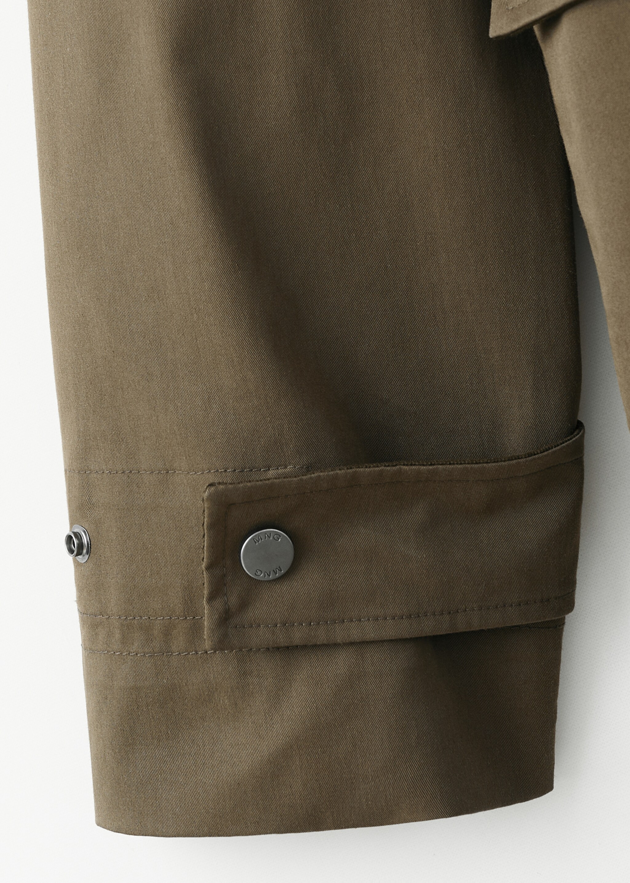 Parka pardo - Details of the article 8, Olive Green. Ref: 17015971-00.