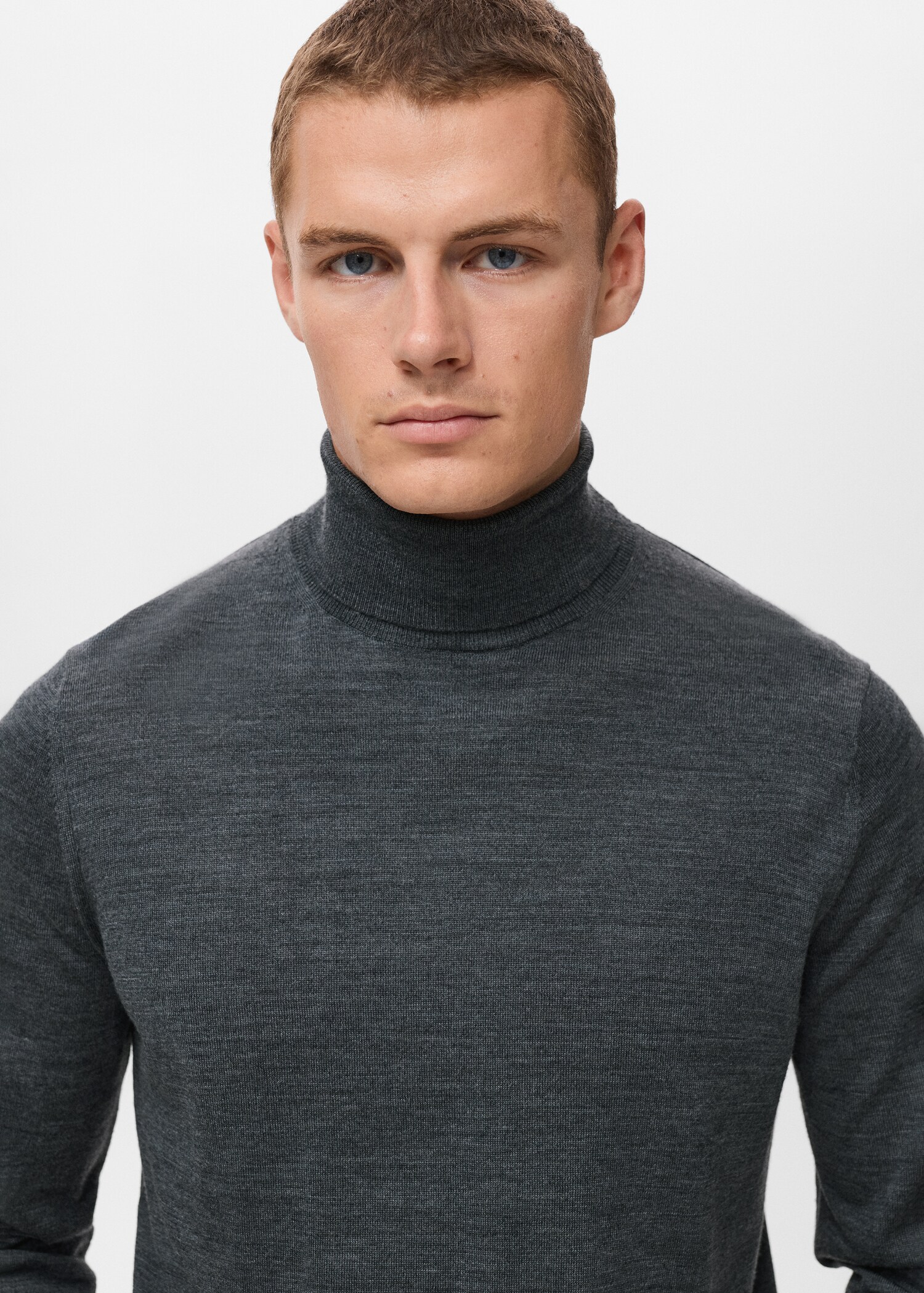 100% wool turtleneck sweater - Details of the article 1