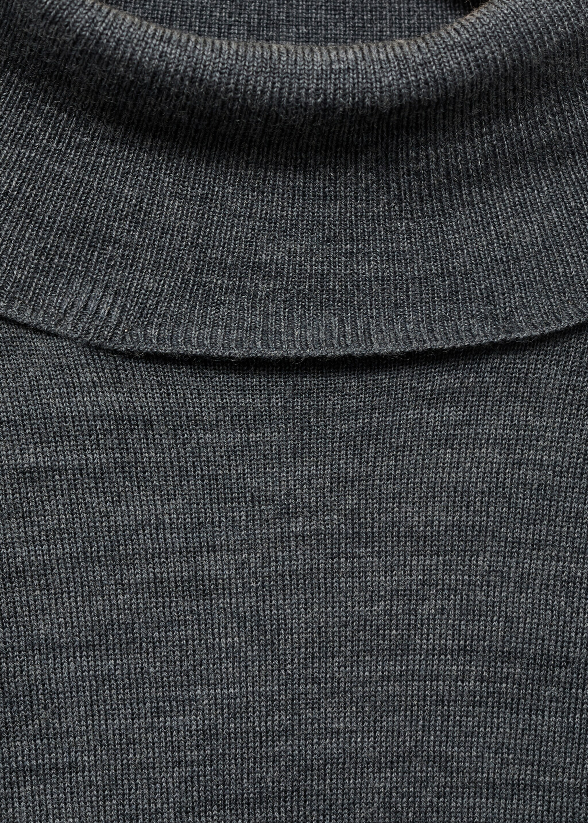100% wool turtleneck sweater - Details of the article 8