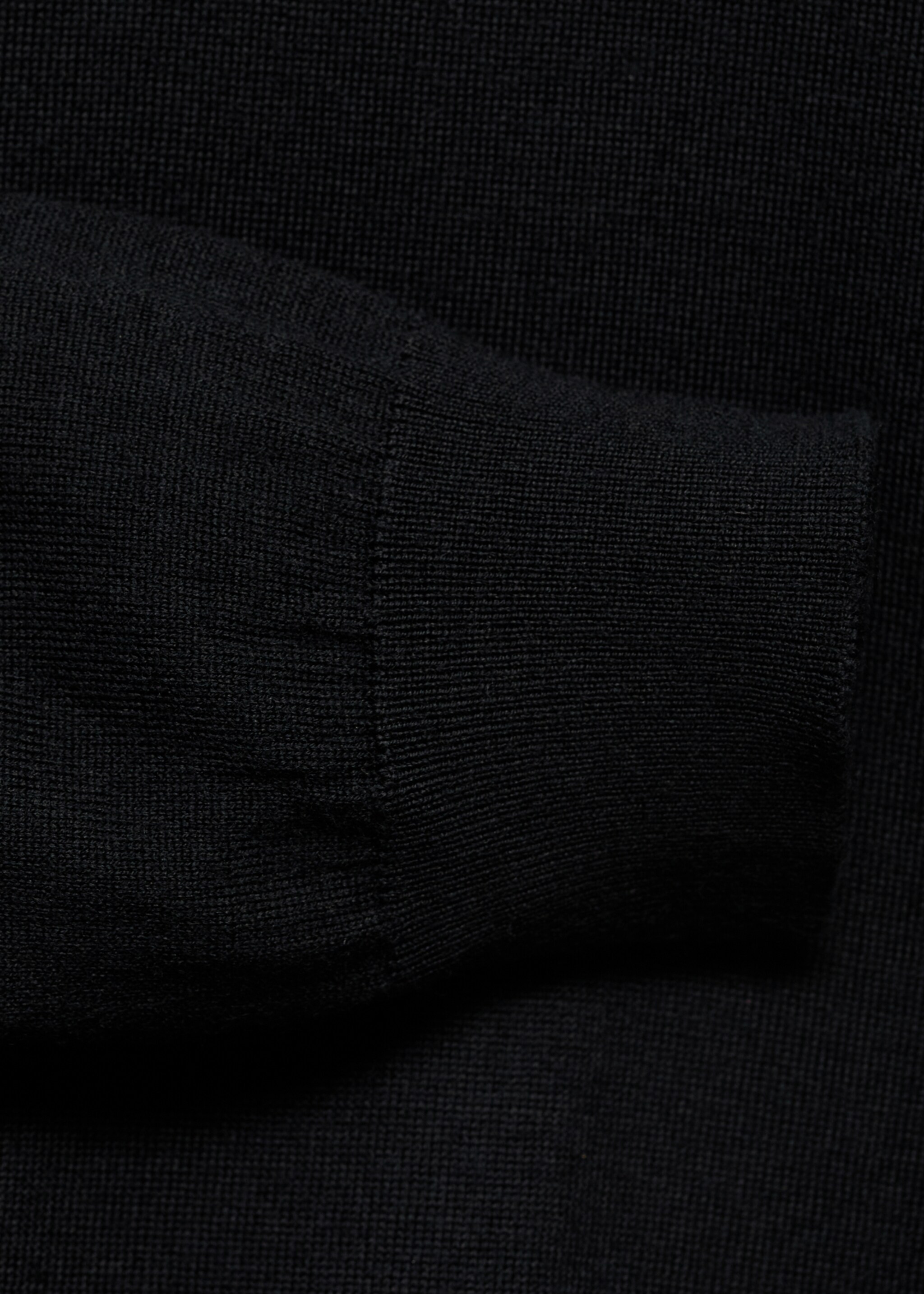 100% wool turtleneck sweater - Details of the article 0
