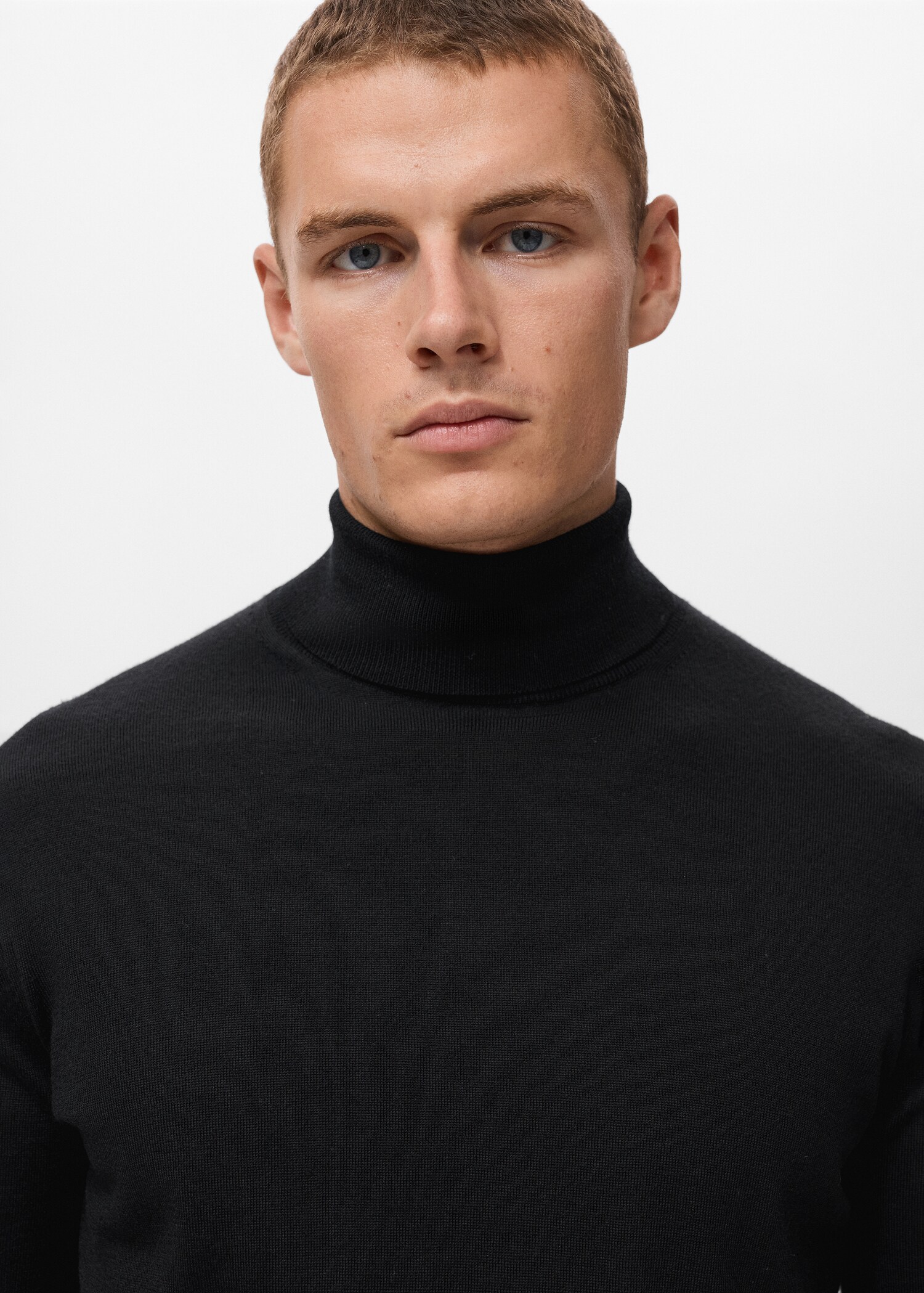 100% wool turtleneck sweater - Details of the article 1