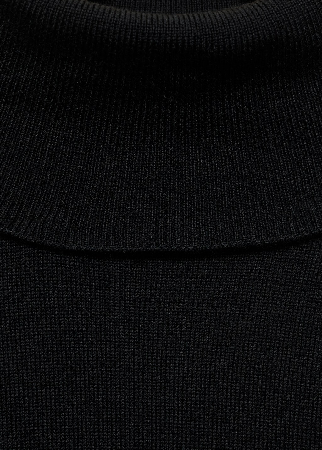 100% merino wool turtleneck sweater