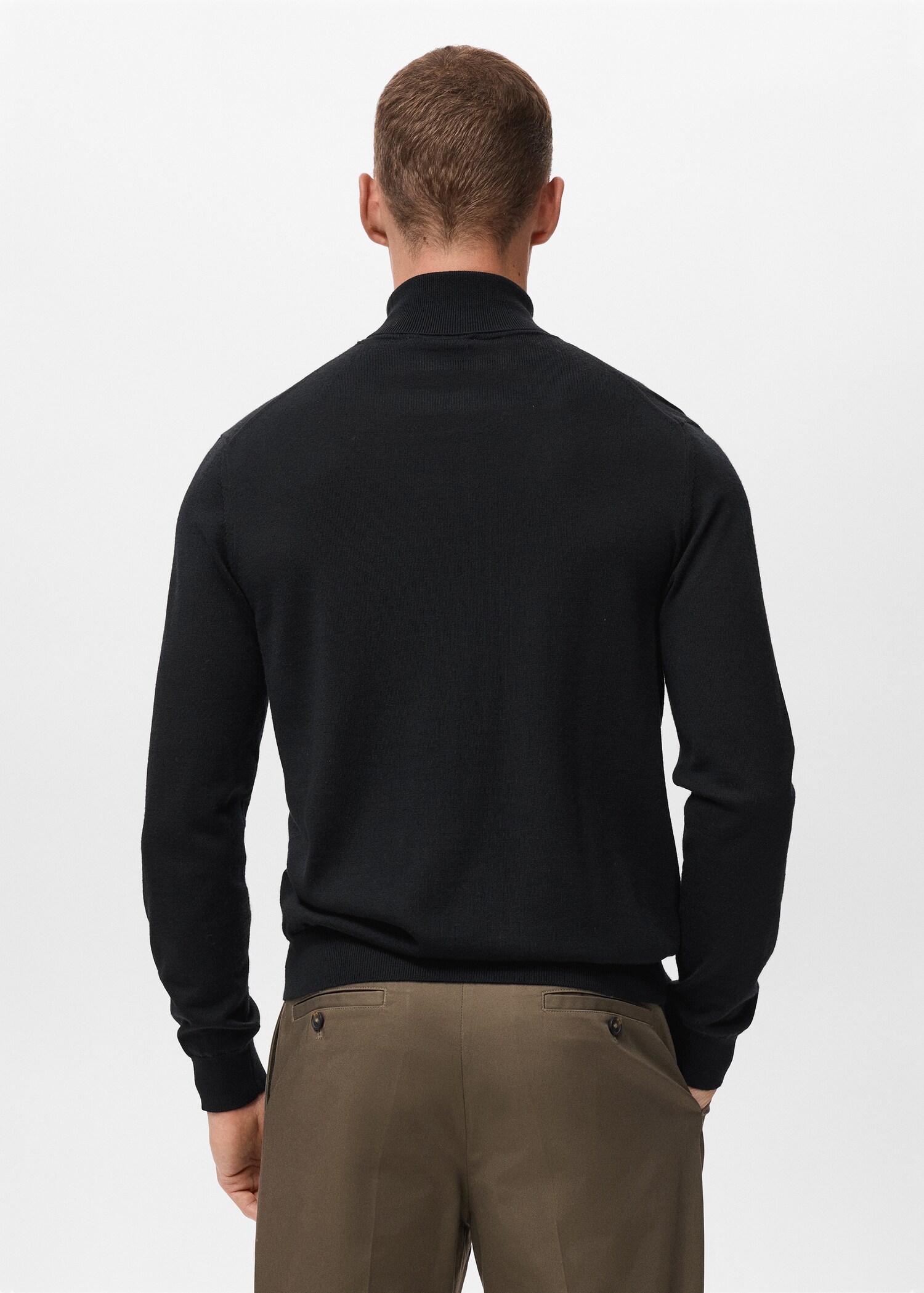 100% wool turtleneck sweater - Reverse of the article
