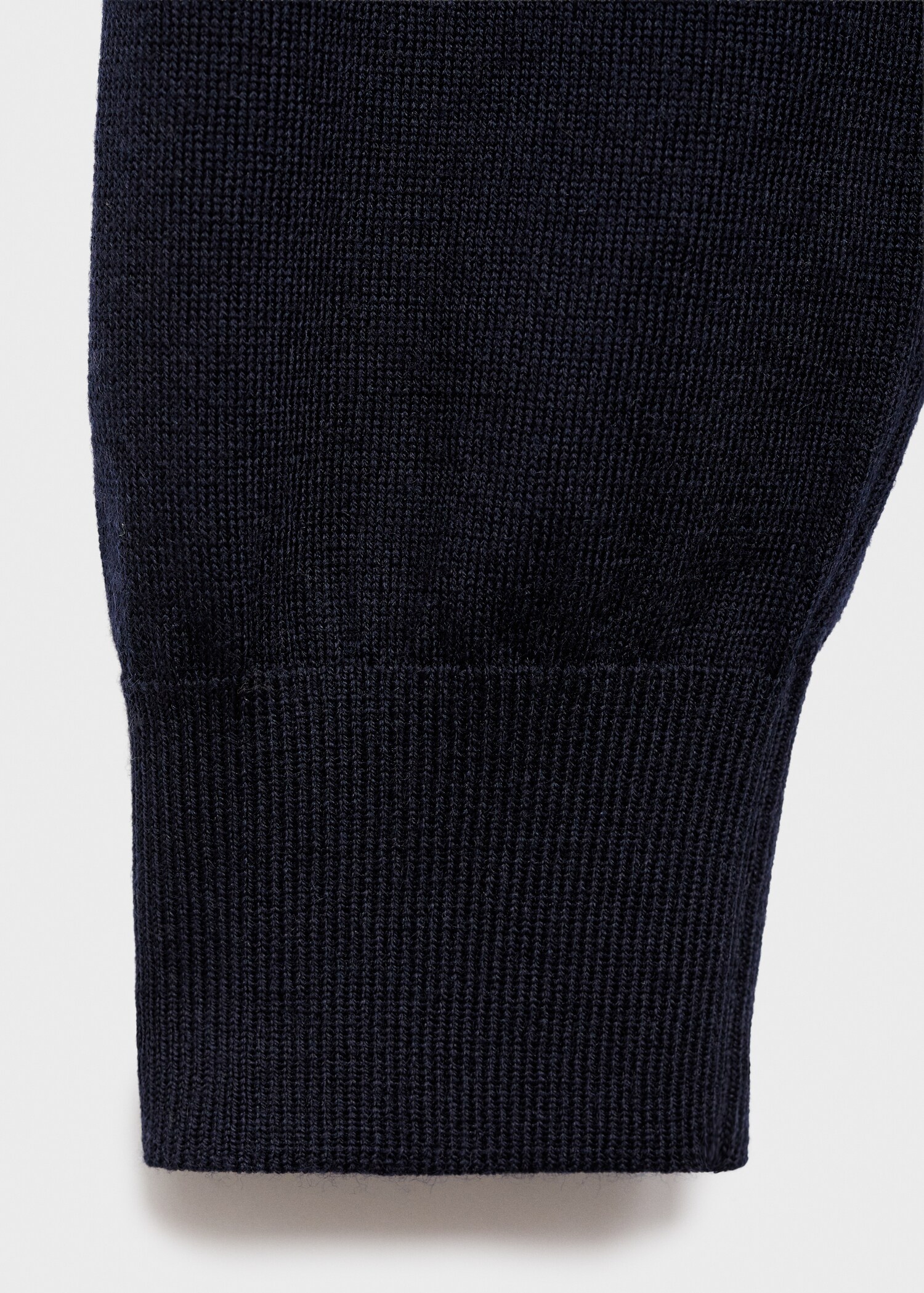 100% wool turtleneck sweater - Details of the article 0
