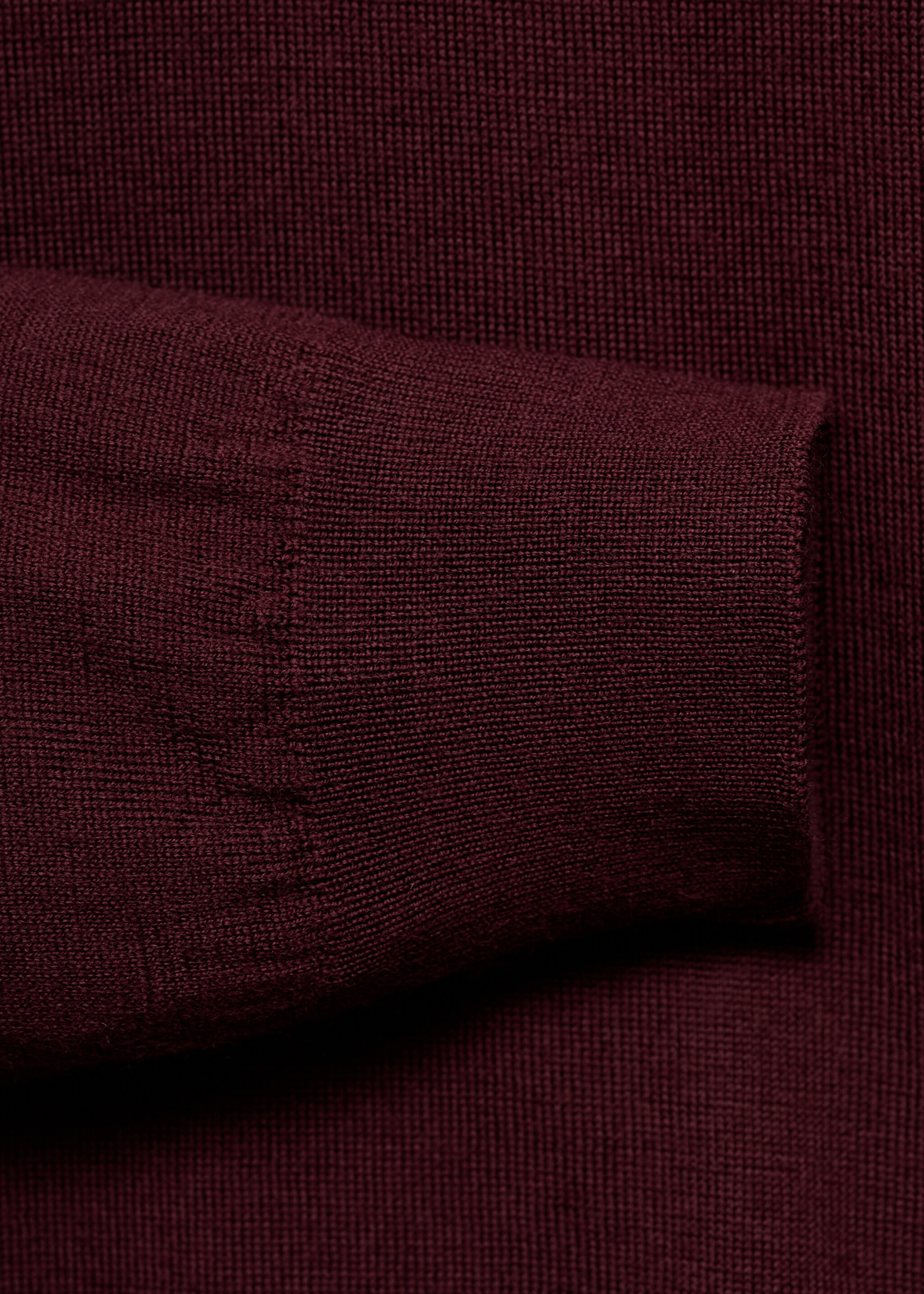 Pull-over 100 % laine col montant - Détail de l'article 0, Lie de vin. Ref: 17015973-00.