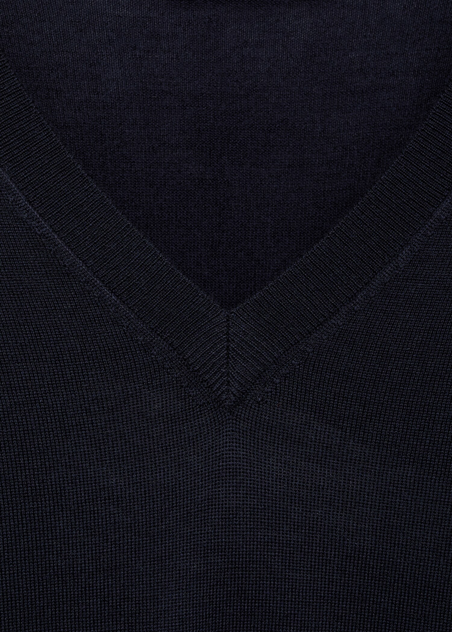 Pull-over 100 % laine mérinos col V - Détail de l'article 8