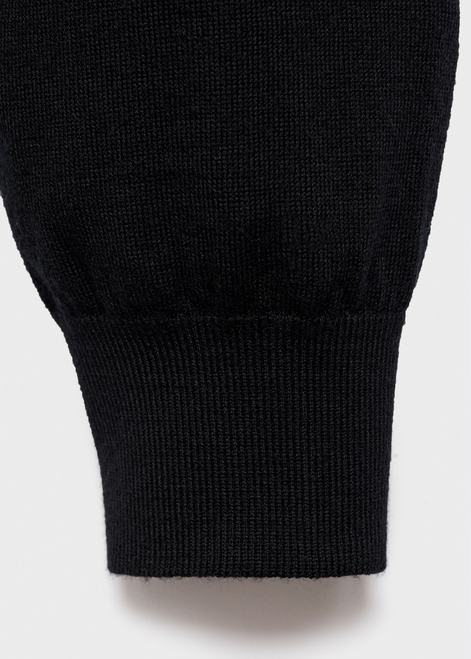Pull-over 100 % laine mérinos col V - Détail de l'article 0