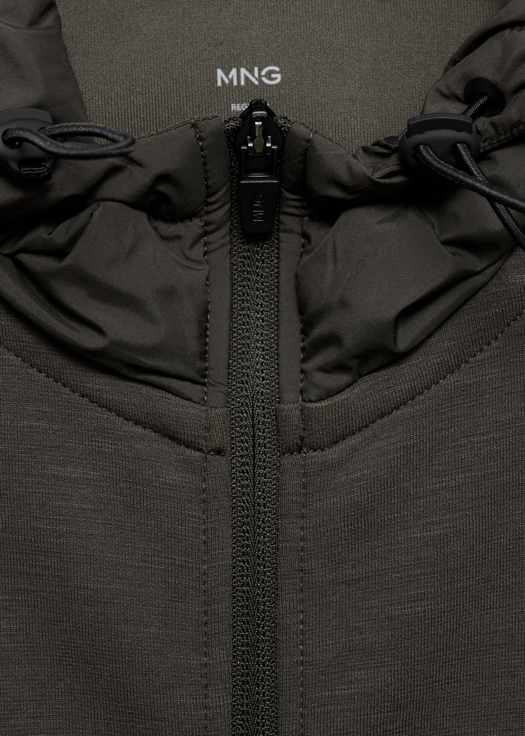 Thermolite® hoodie - Details of the article 8, Medium Brown. Ref: 17015979-00.