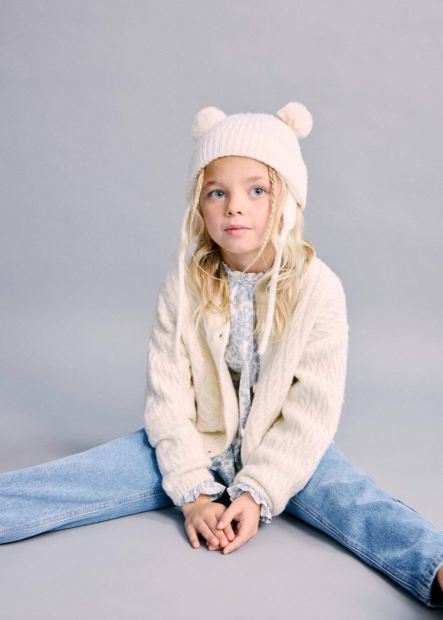 Knitted bobble hat - Details of the article 4