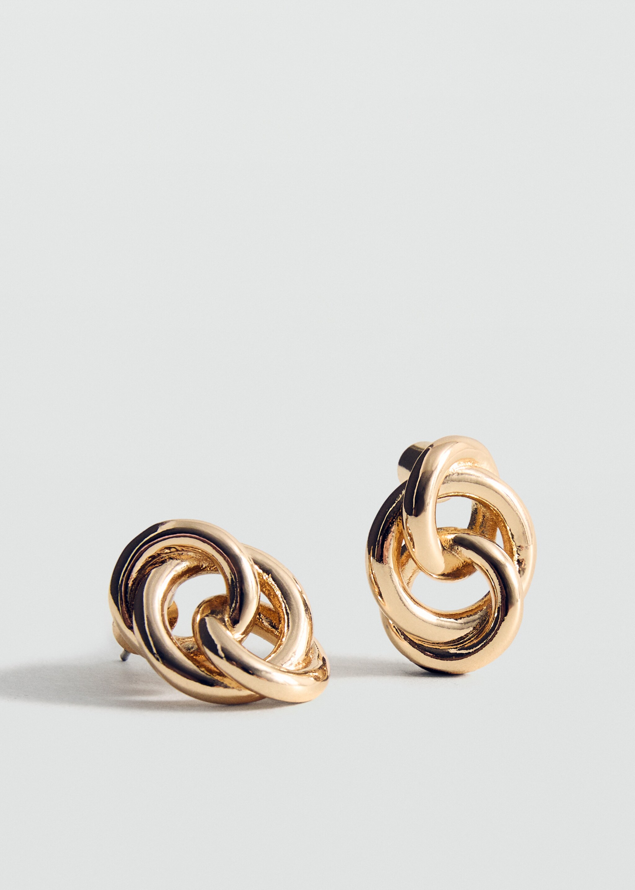 Pendientes aros entrelazados - Detalle del artículo 1, Oro. Ref: 17015999-00.