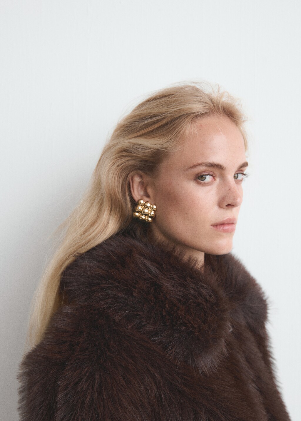 Embossed square earrings