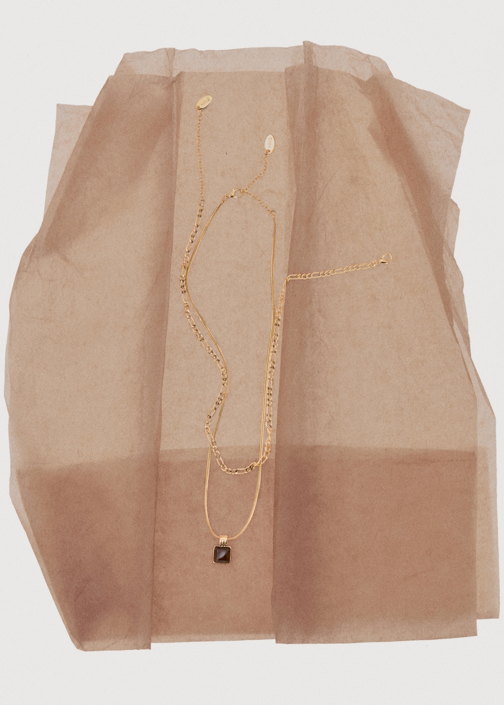 Double pendant necklace