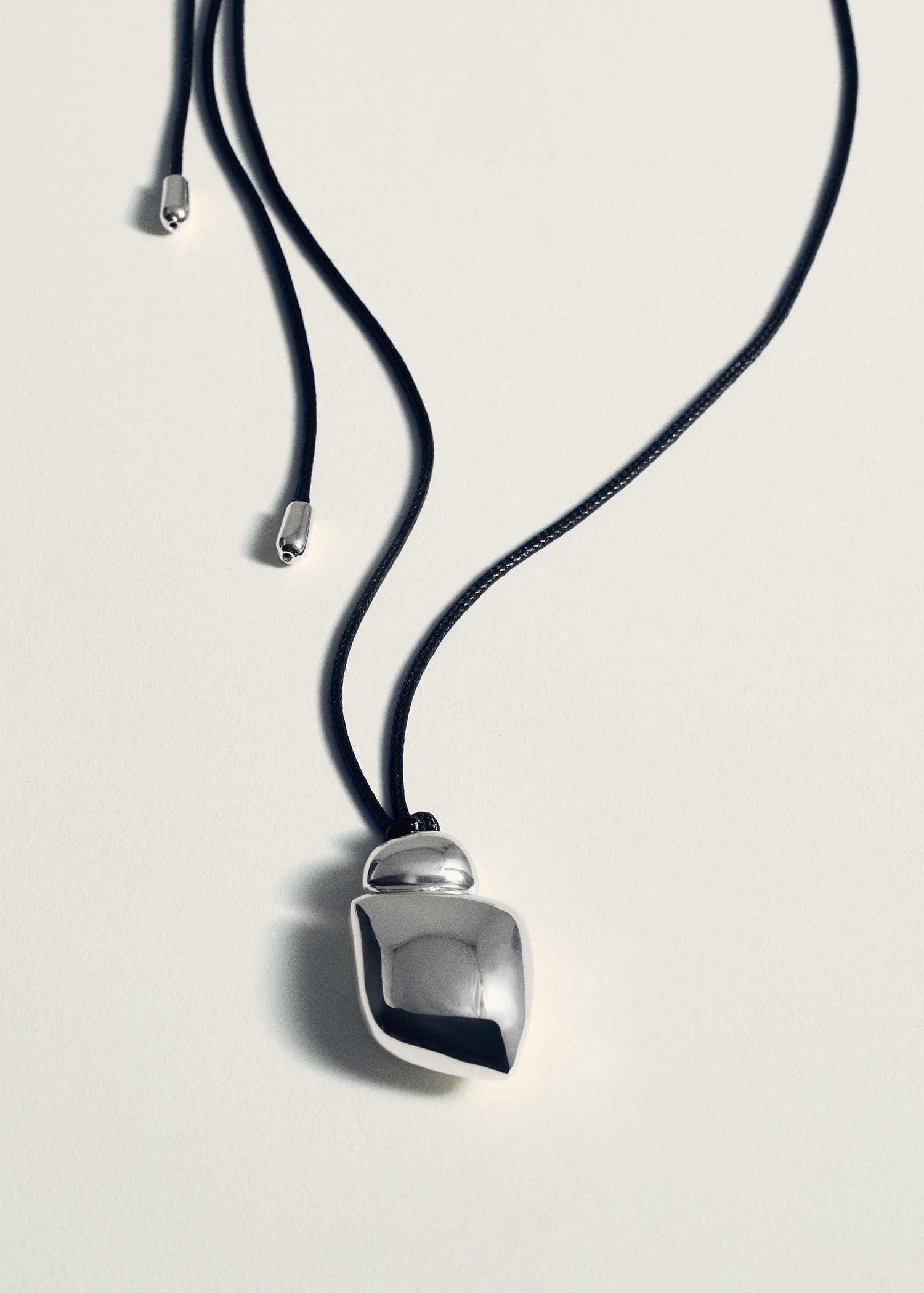 Metal pendant necklace - Details of the article 5