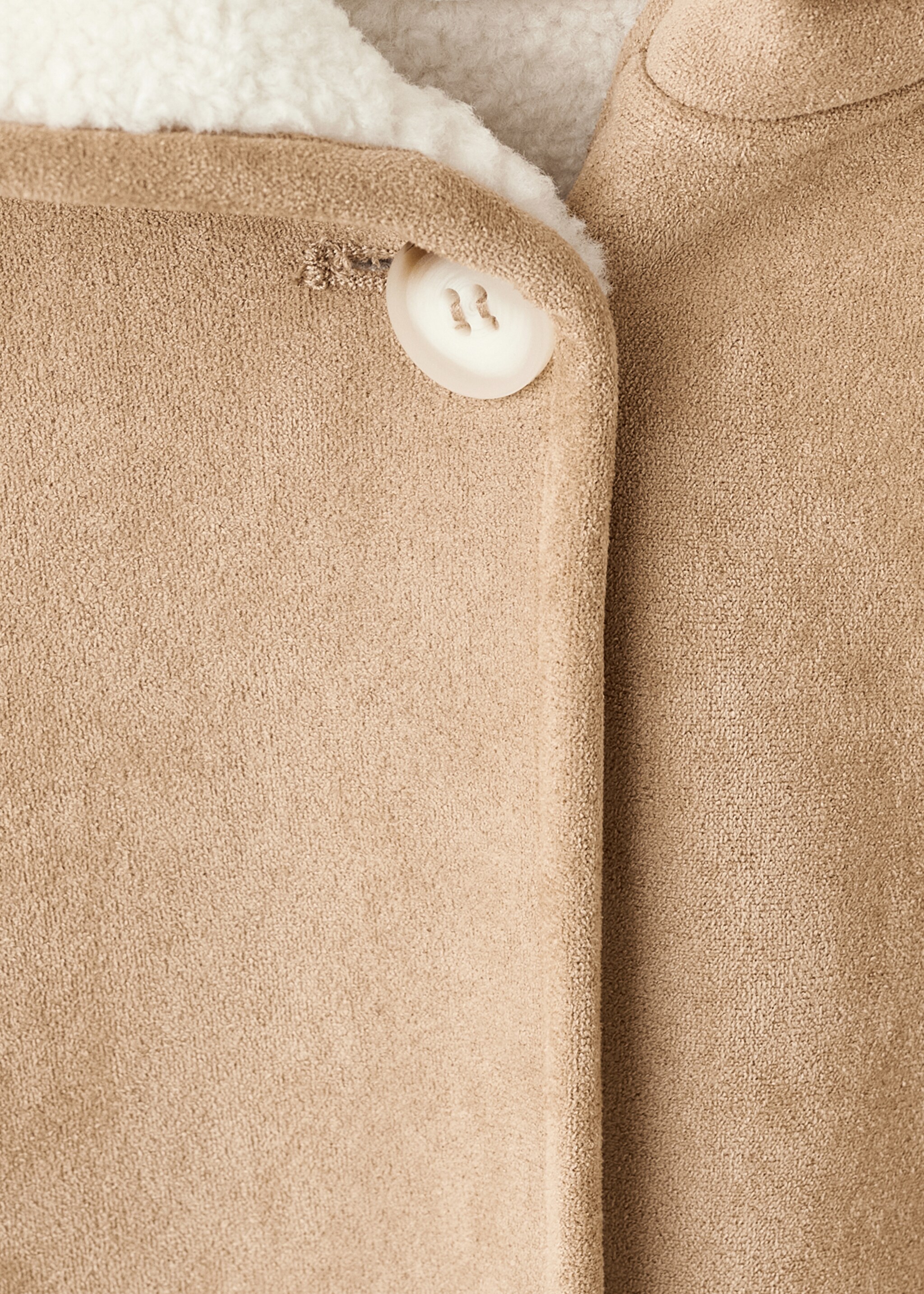 Coat mariona - Details of the article 8, Medium Brown. Ref: 17016335-00.