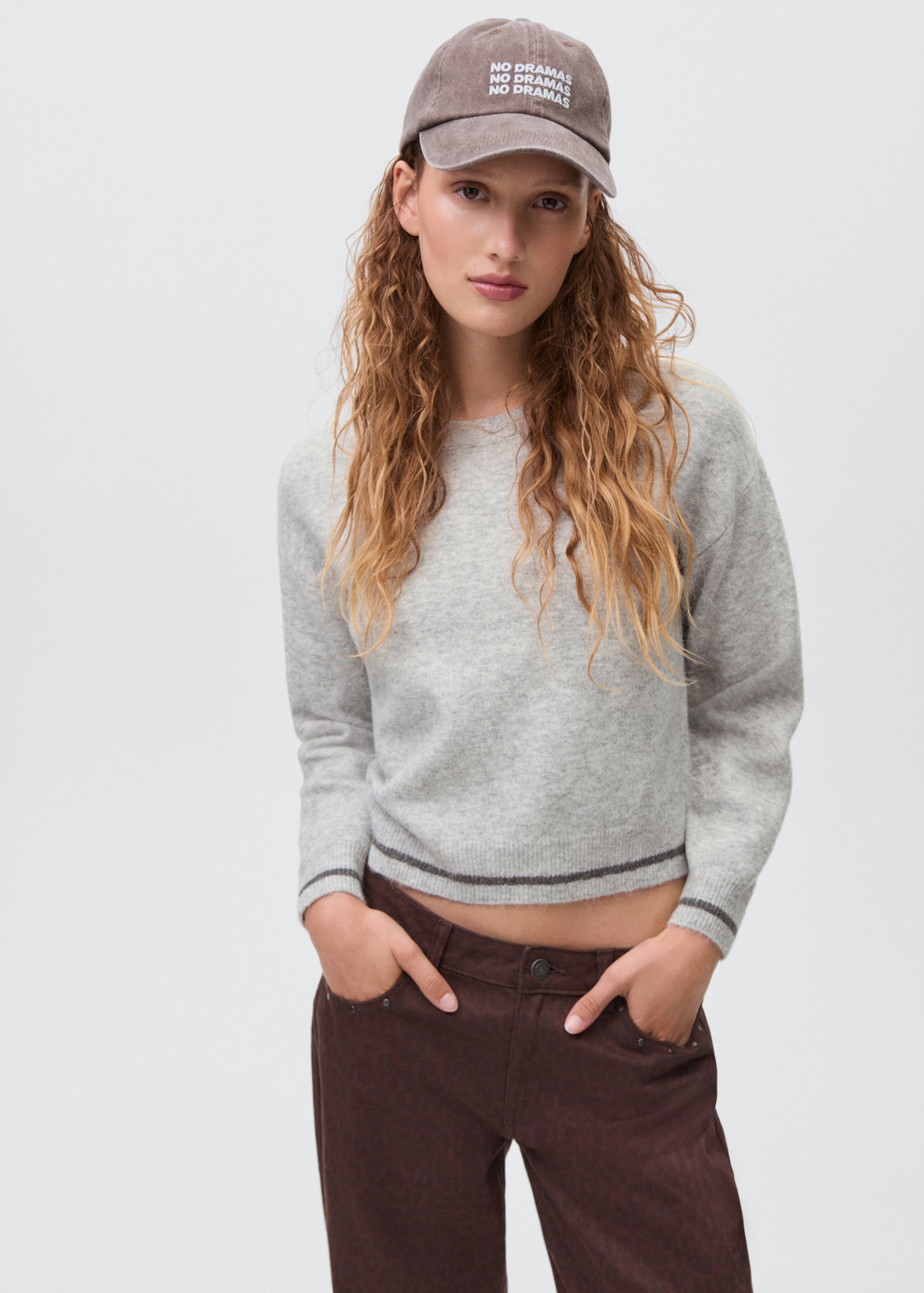 Knit embroidered sweater - Medium plane, Light Heather Grey. Ref: 17016336-00.