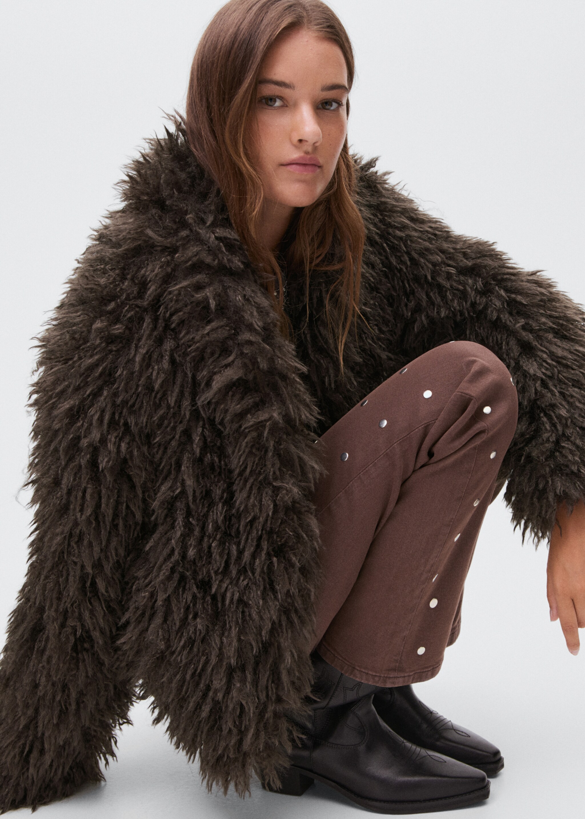Short fur effect coat - Details of the article 2, Brown. Ref: 17016337-00.