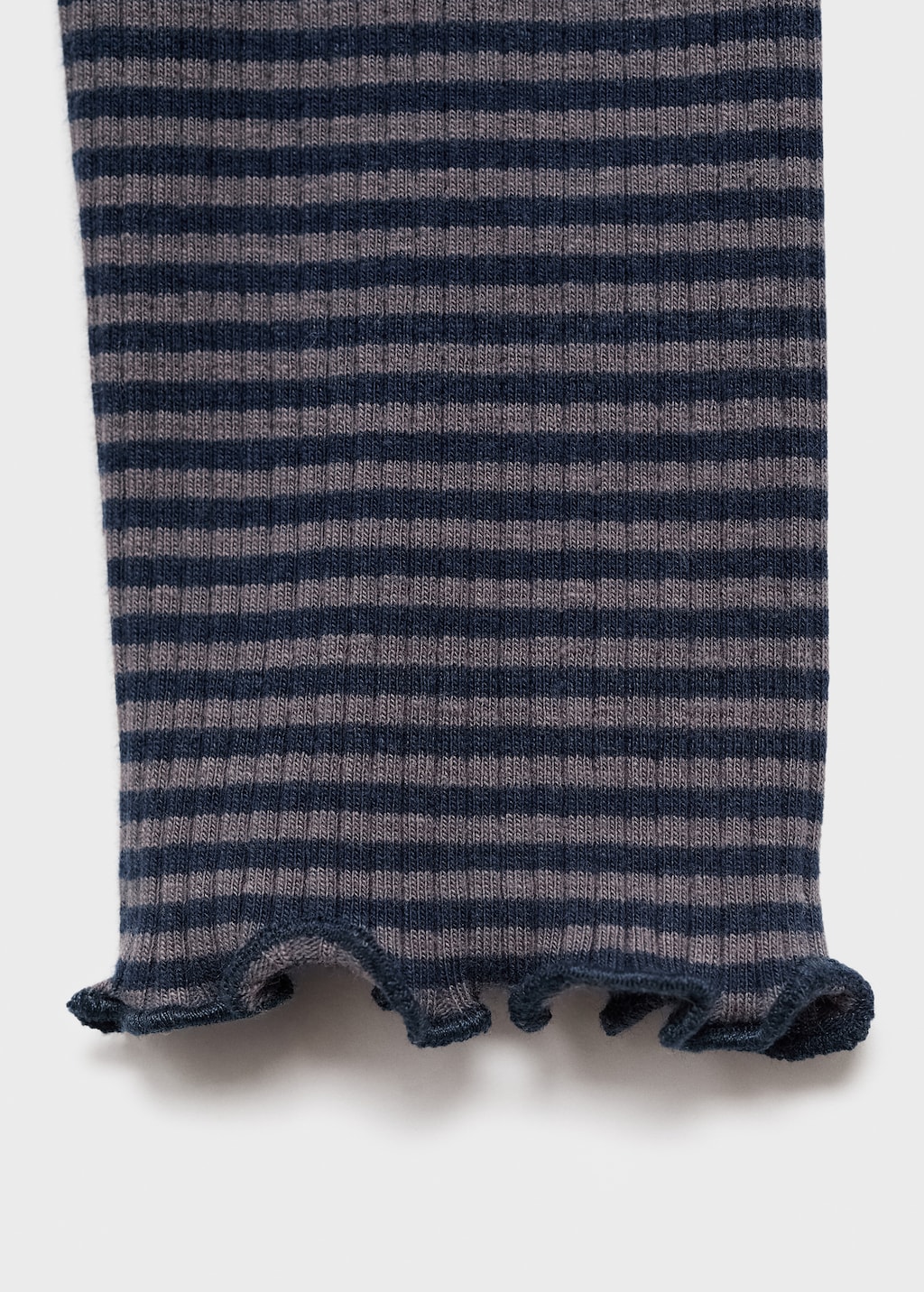 Scalloped hem striped t-shirt