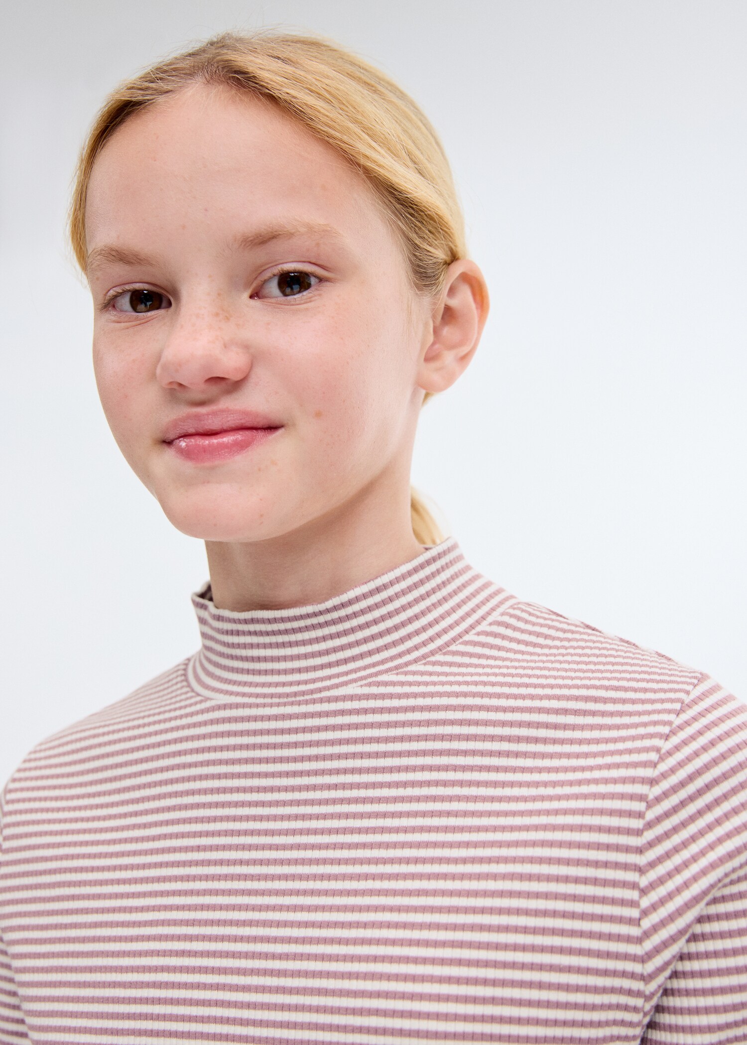 Scalloped hem striped t-shirt - Details of the article 1