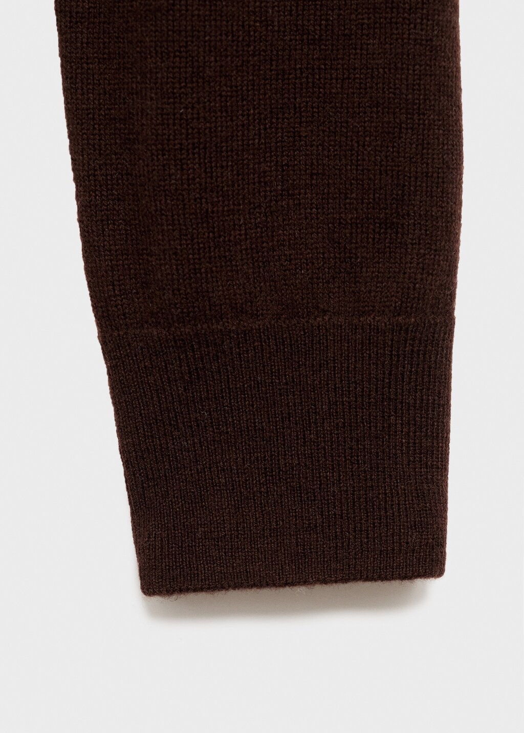 100% wool fine-knit sweater