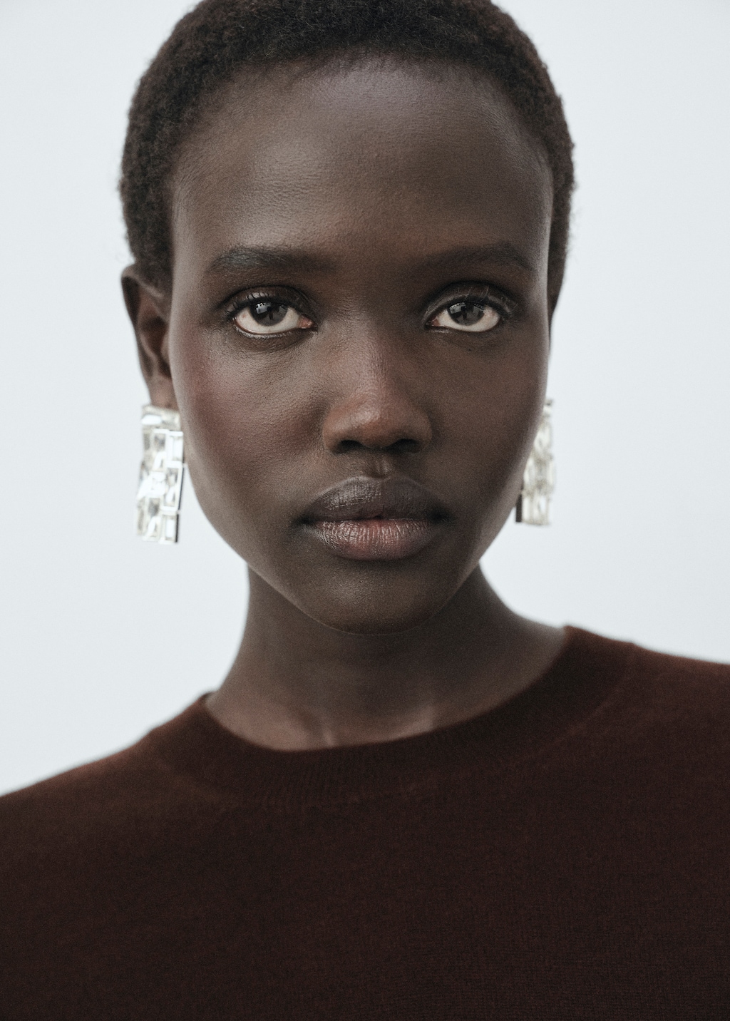 100% wool fine-knit sweater