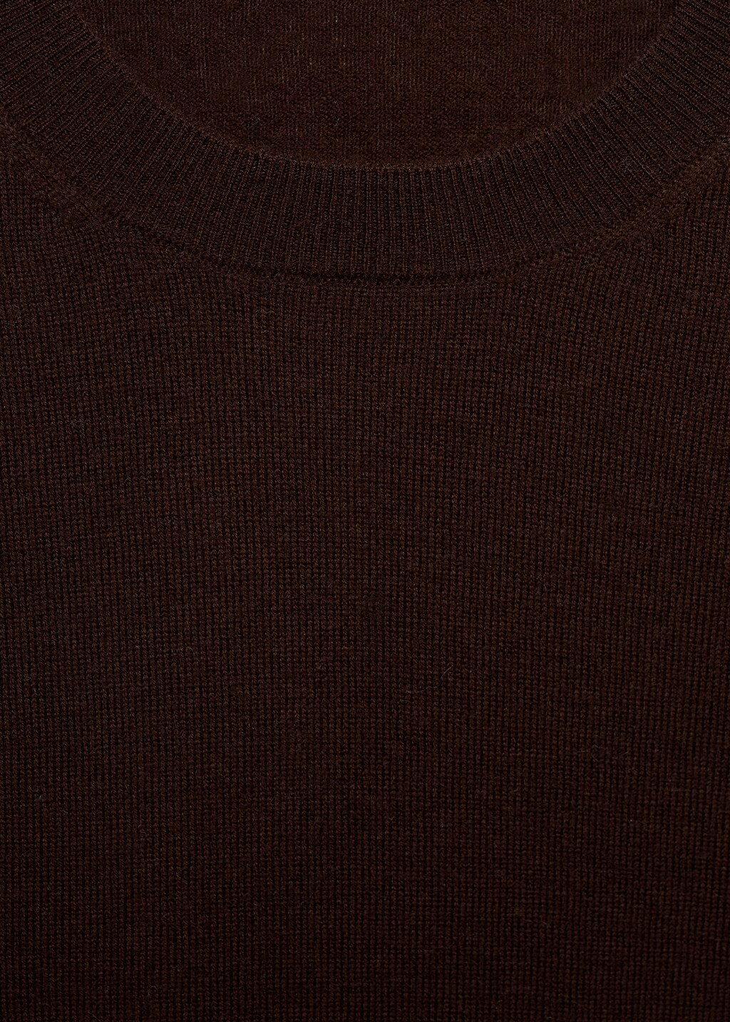 100% wool fine-knit sweater