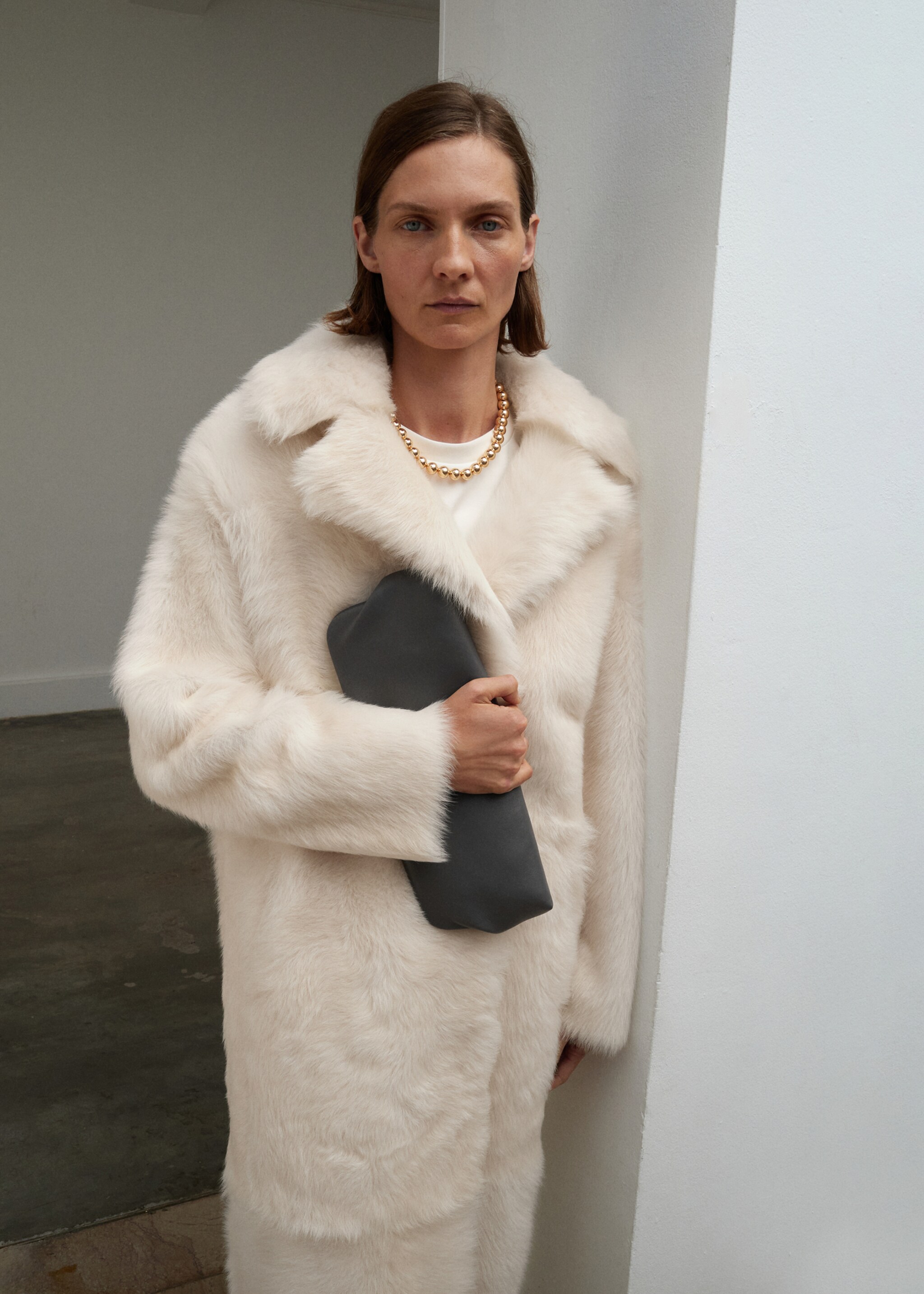 100% leather clutch - Details of the article 9, Grey. Ref: 17016359-00.