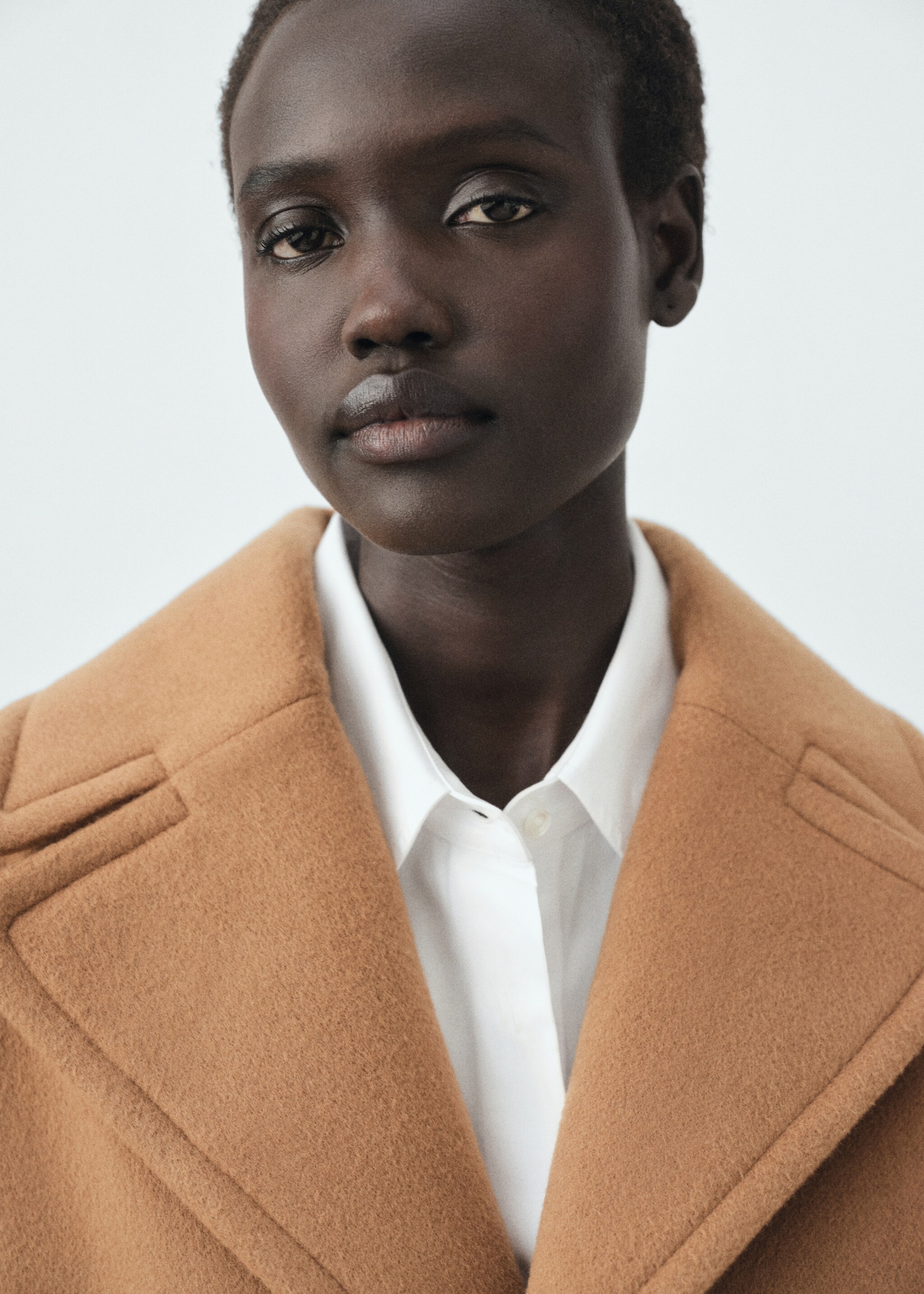 Virgin wool coat with lapels - Details of the article 2, Medium Brown. Ref: 17016360-00.