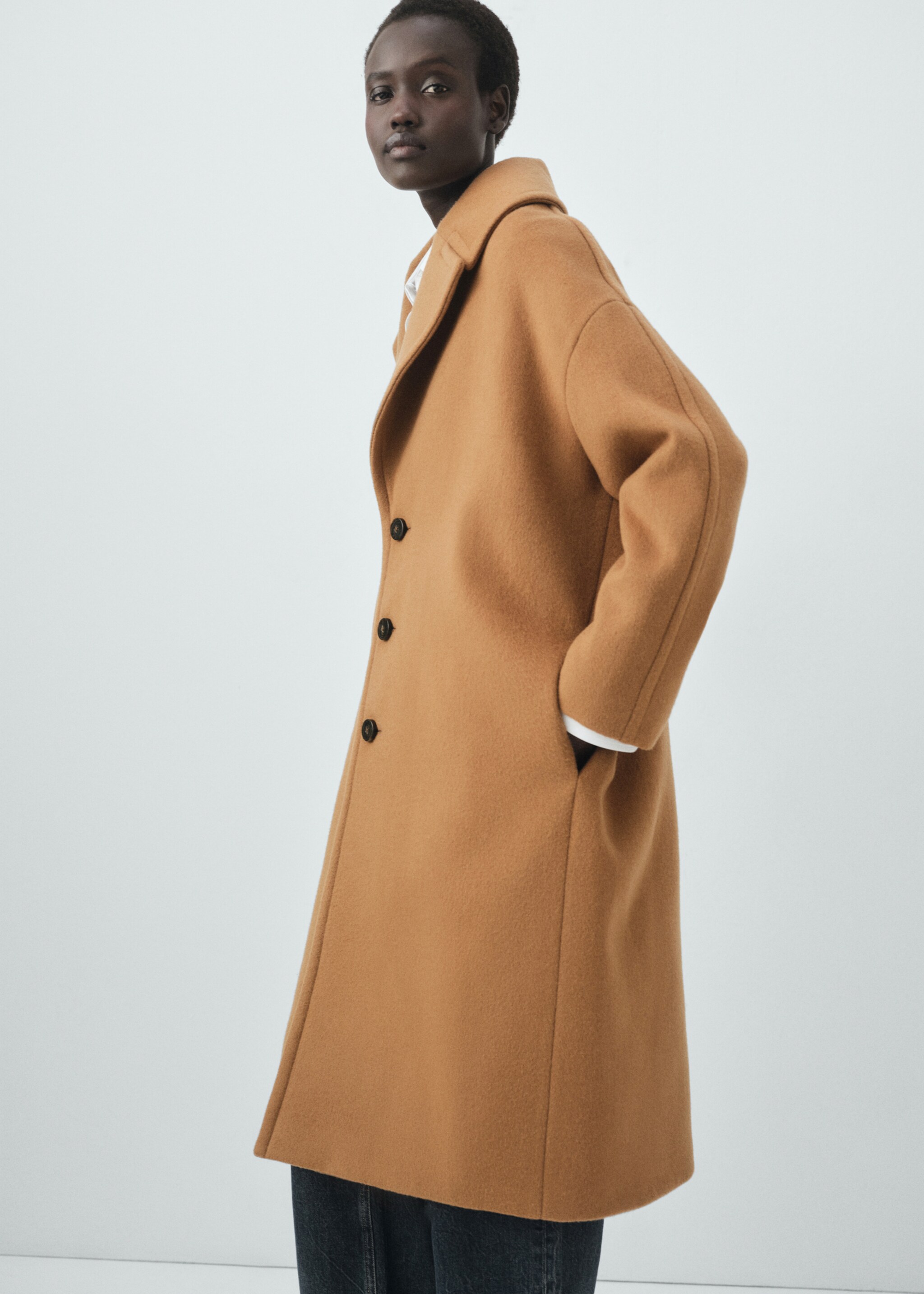Virgin wool coat with lapels - Details of the article 6, Medium Brown. Ref: 17016360-00.