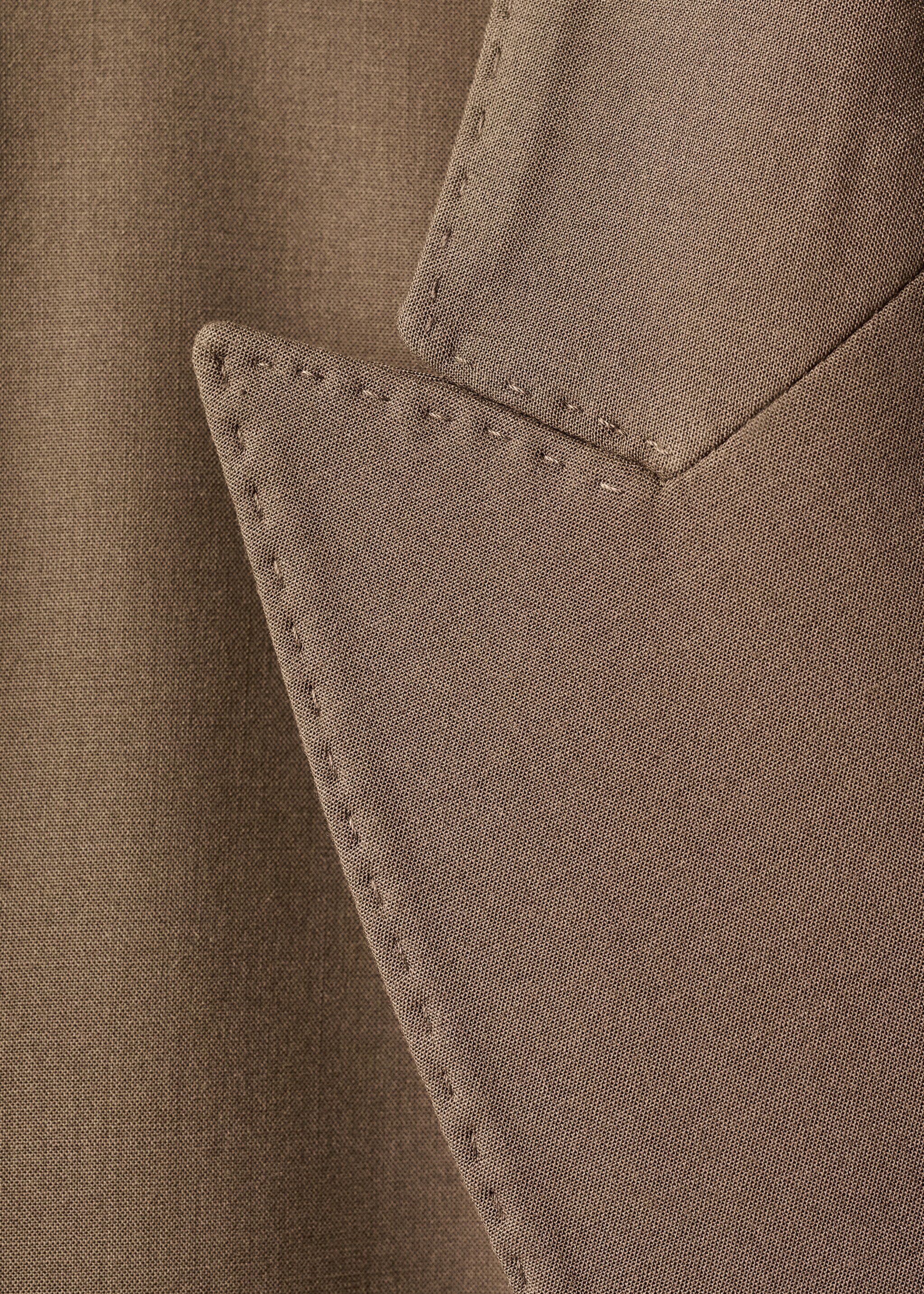 Double-breasted suit jacket - Details of the article 8, Medium Brown. Ref: 17016365-00.