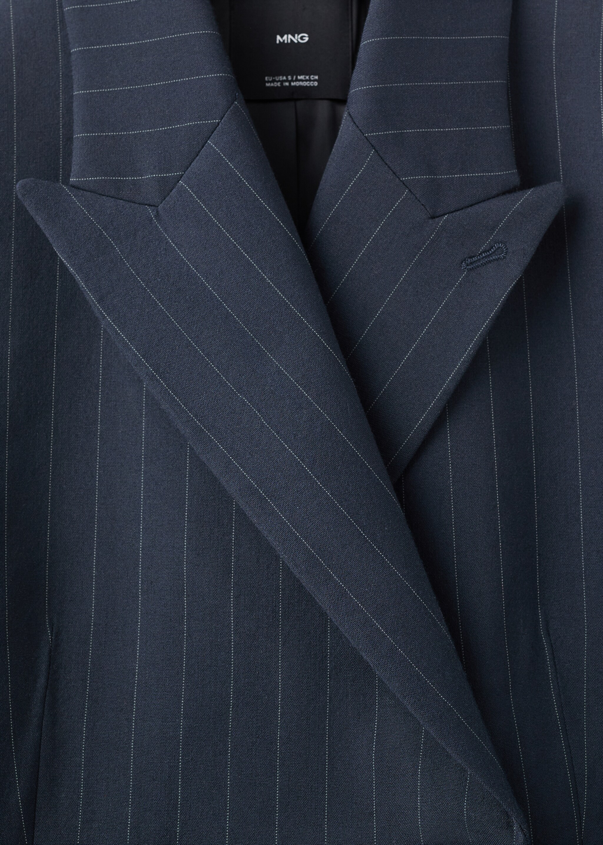 Double-breasted pinstripe jacket - Details of the article 8, Navy. Ref: 17016366-00.