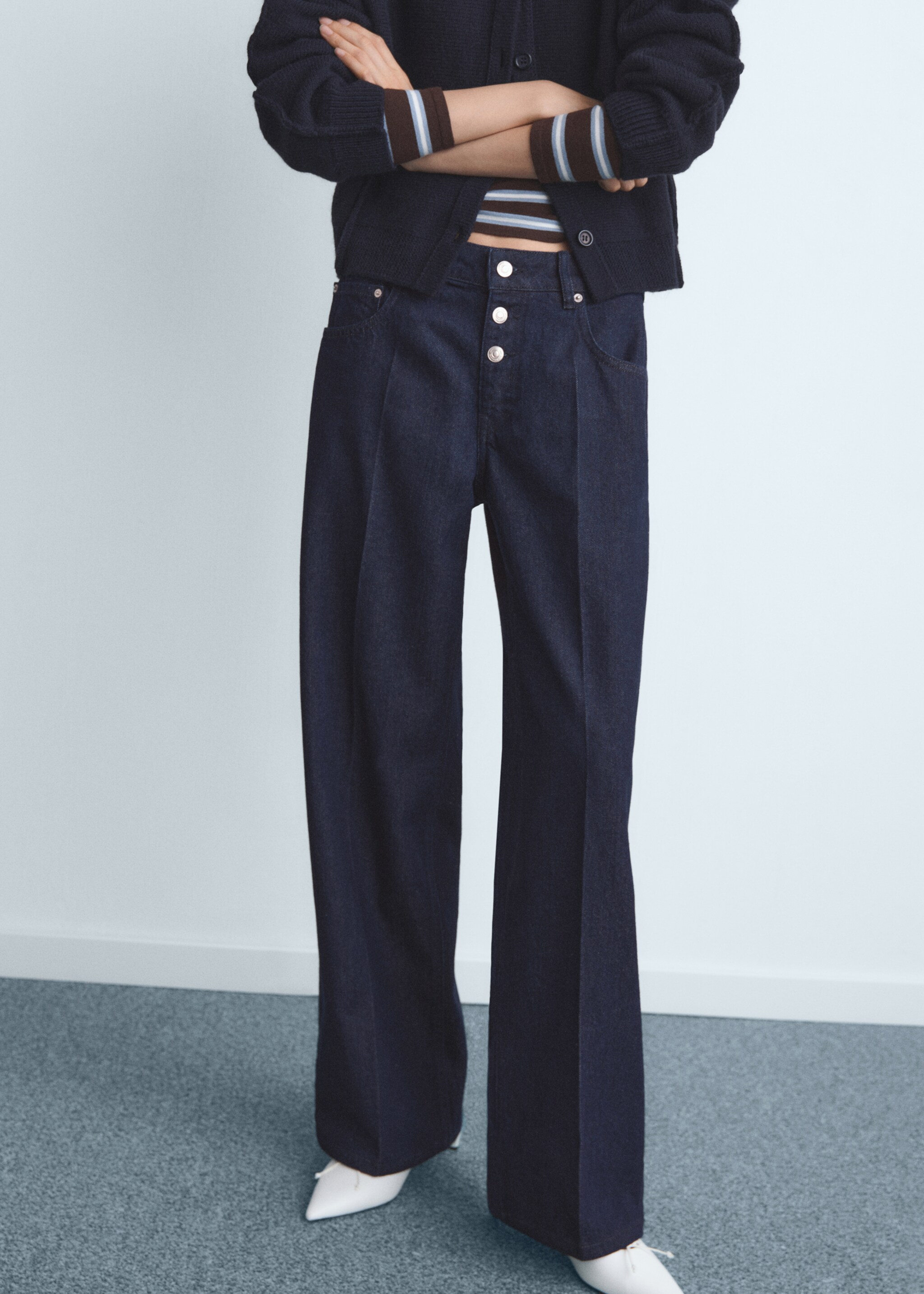 Low-rise straight-leg jeans with buttons - Medium plane, Open Blue. Ref: 17016745-00.