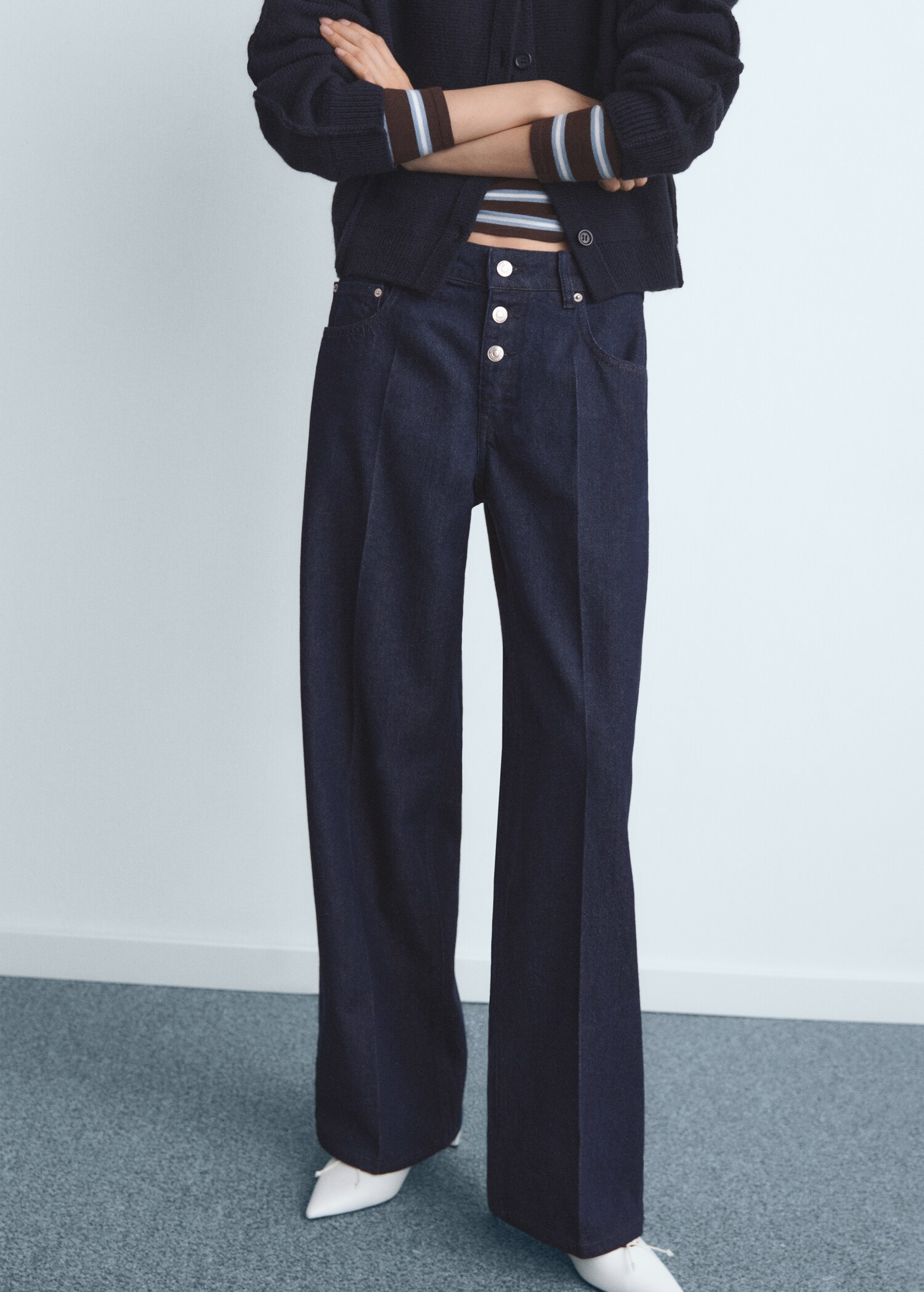 Low-rise straight-leg jeans with buttons - Medium plane
