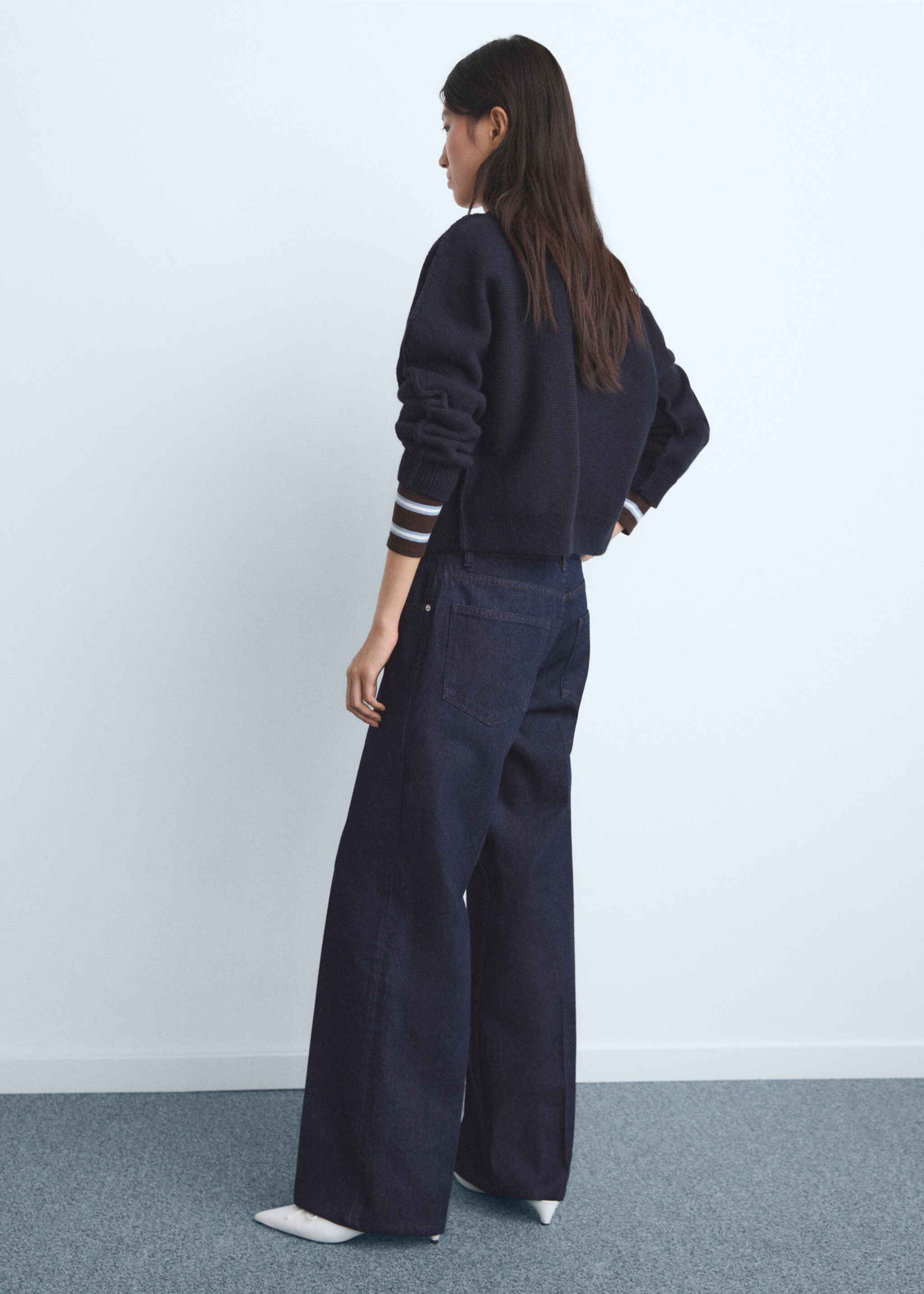 Low-rise straight-leg jeans with buttons - Reverse of the article, Open Blue. Ref: 17016745-00.