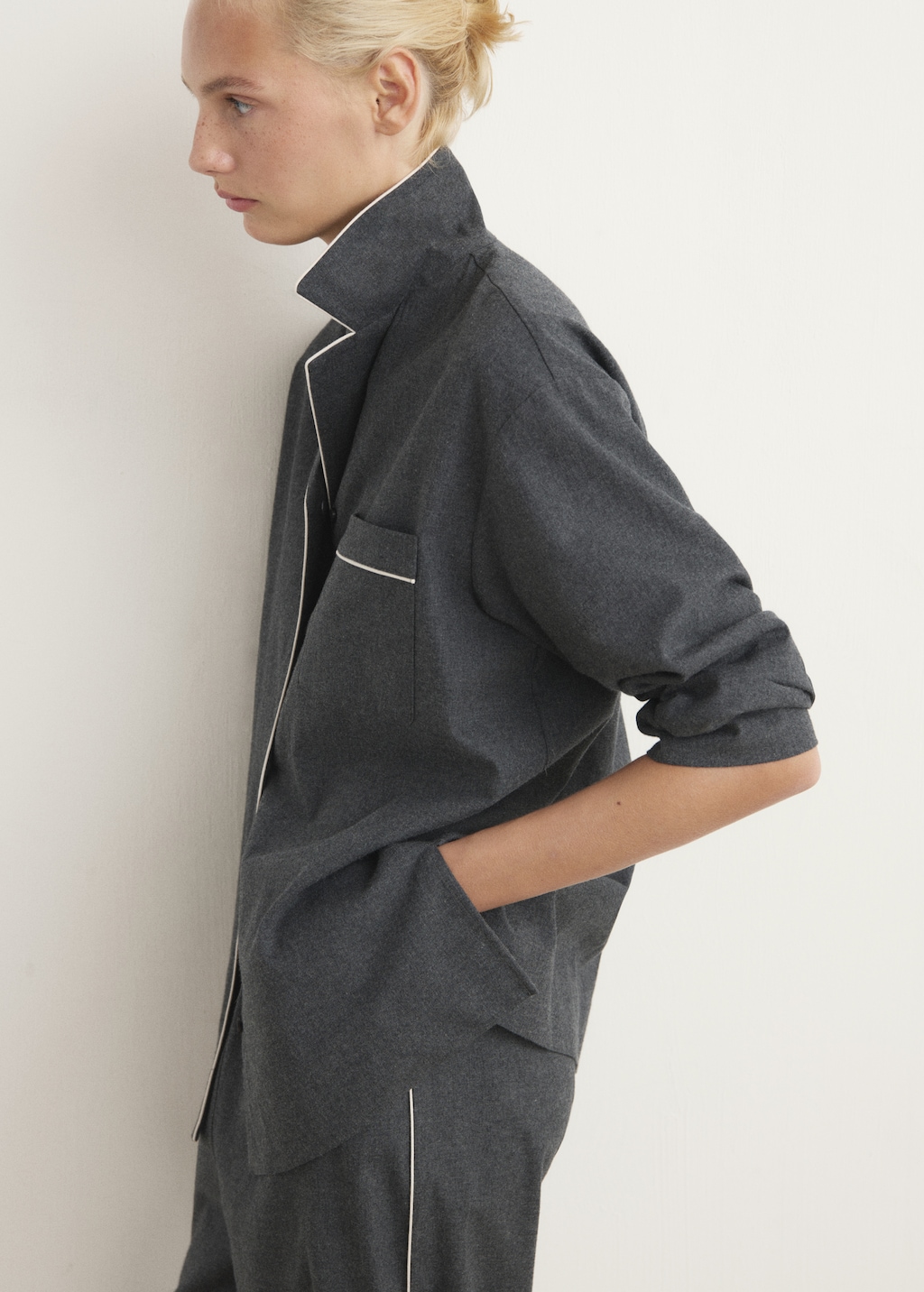 Cotton flannel pants with contrasting piping