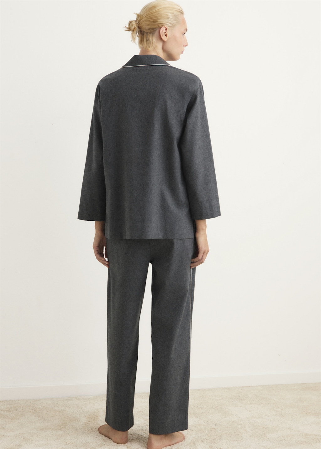 Cotton flannel pants with contrasting piping