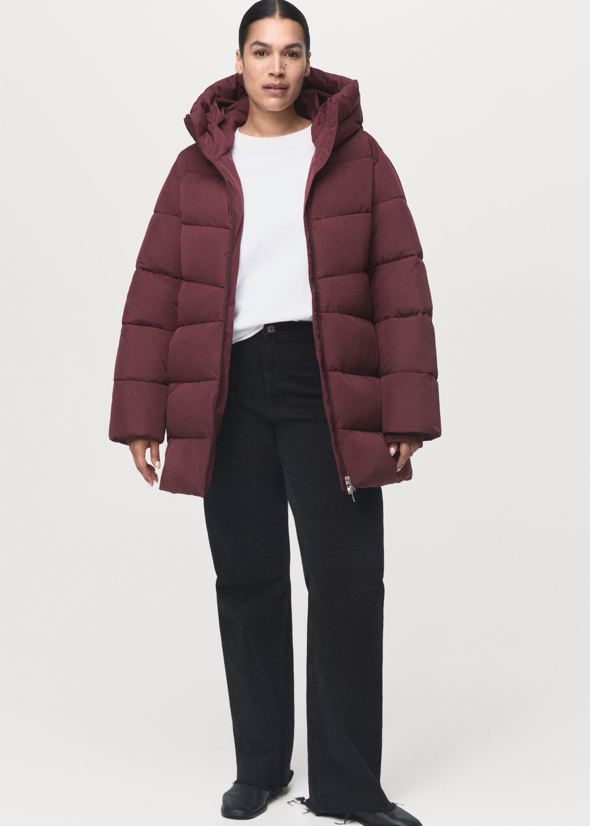 Hood quilted coat - Details of the article 3, Maroon. Ref: 17017763-00.