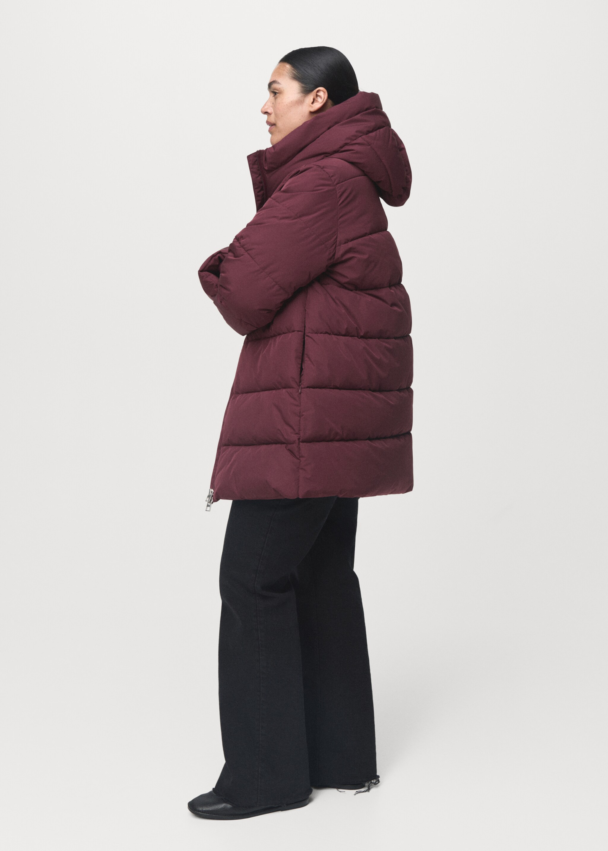 Hood quilted coat - Details of the article 4, Maroon. Ref: 17017763-00.