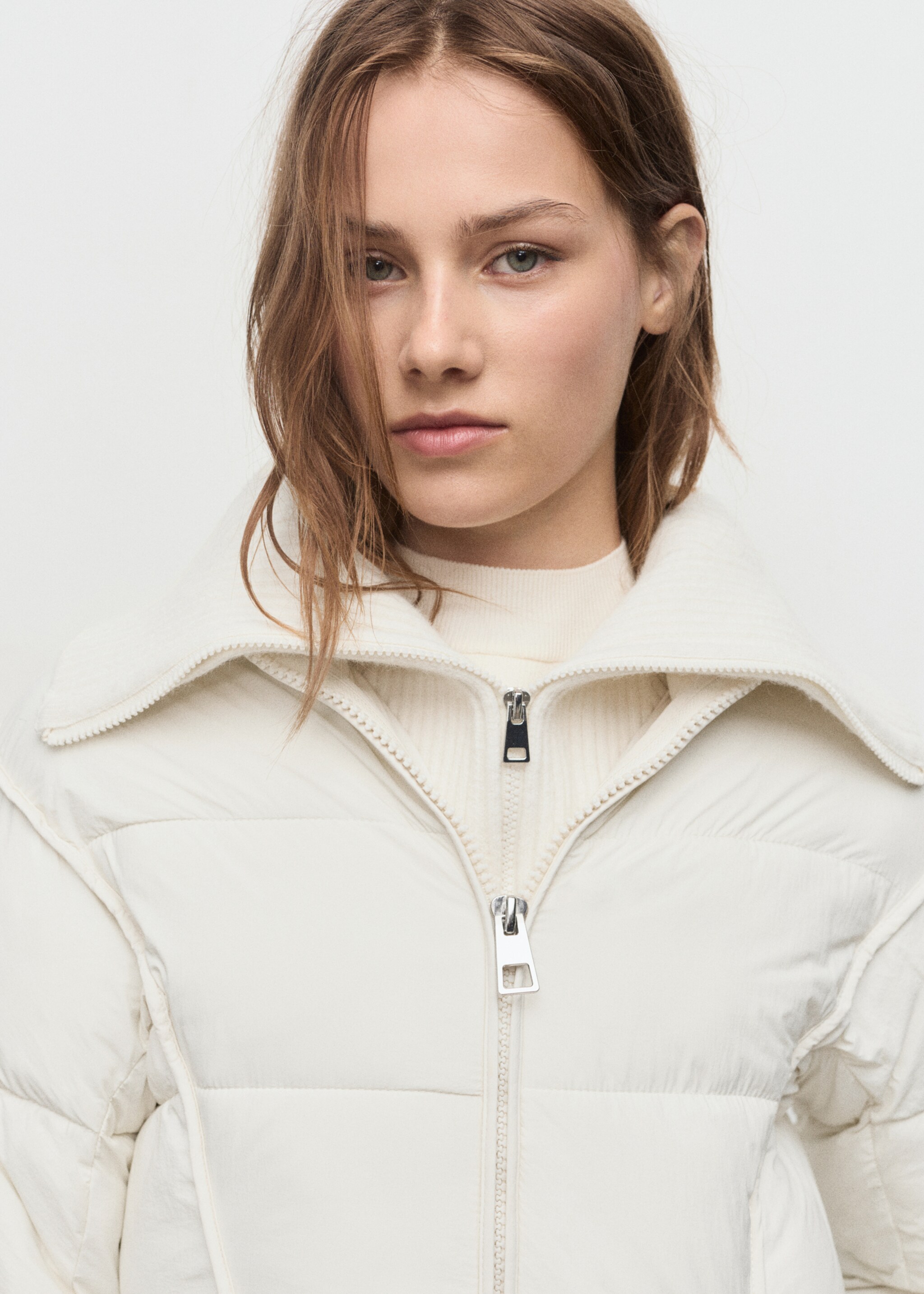 Quilted anorak with combined fabrics - Details of the article 1, Ecru. Ref: 17017765-00.