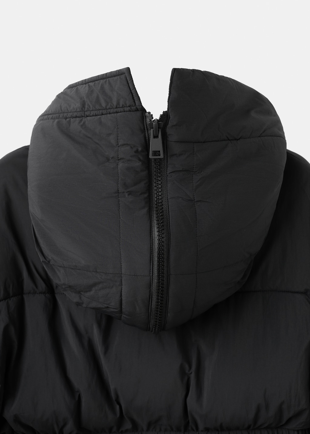Fitted quilted anorak with hood