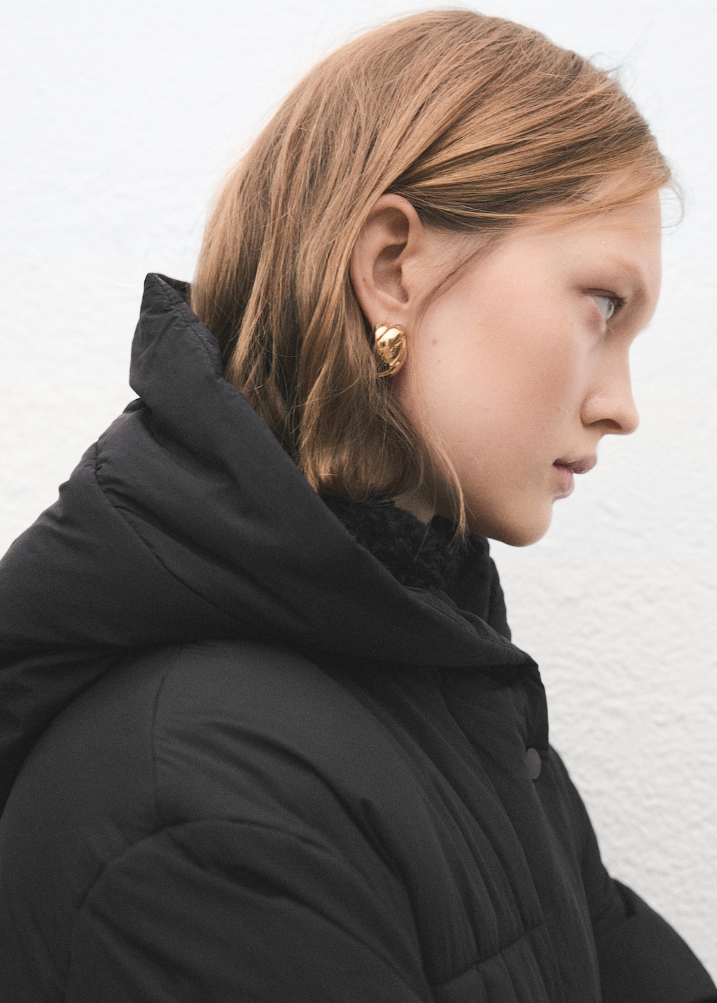 Fitted quilted anorak with hood