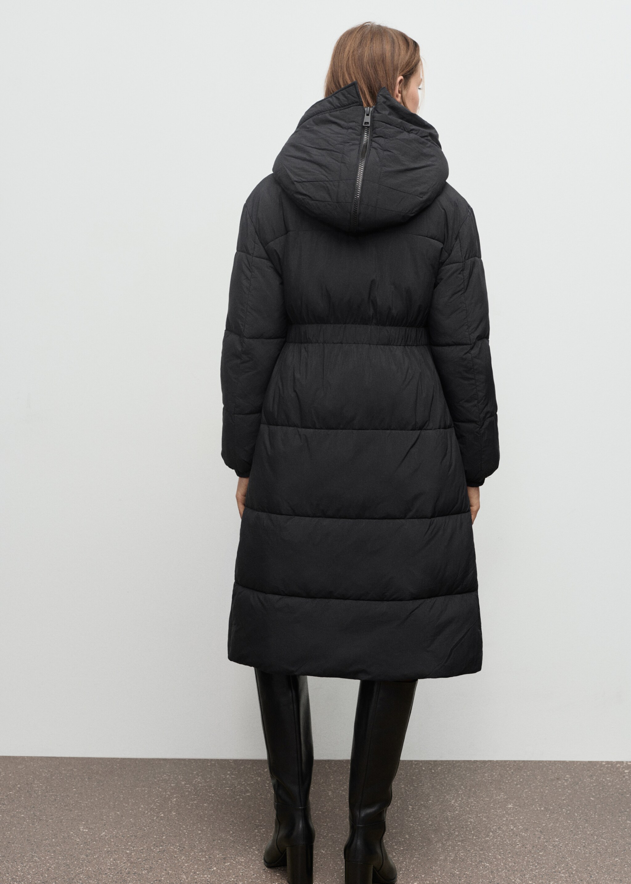 Fitted quilted anorak with hood - Reverse of the article, Black. Ref: 17017766-00.