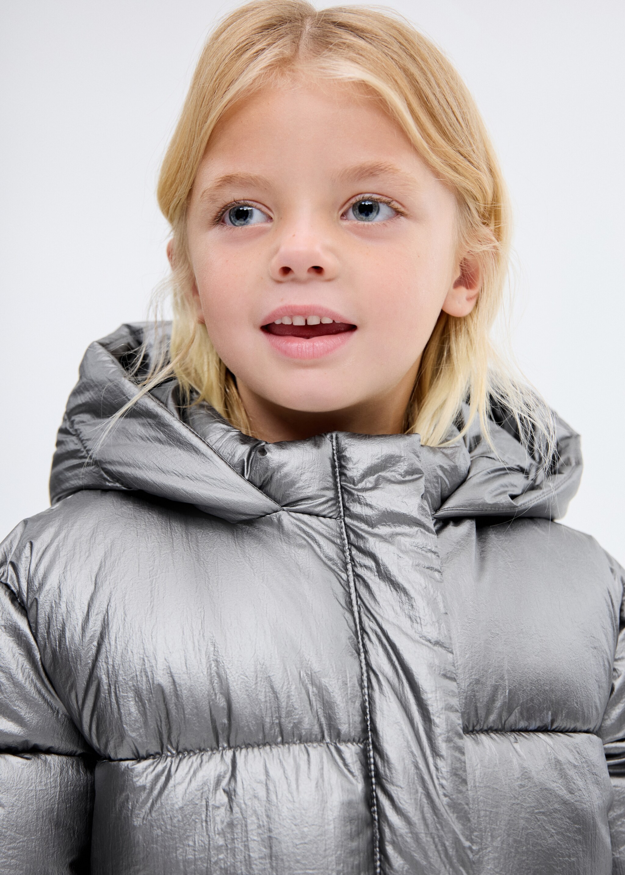Metallic puffer jacket - Details of the article 1, Silver. Ref: 17017767-00.