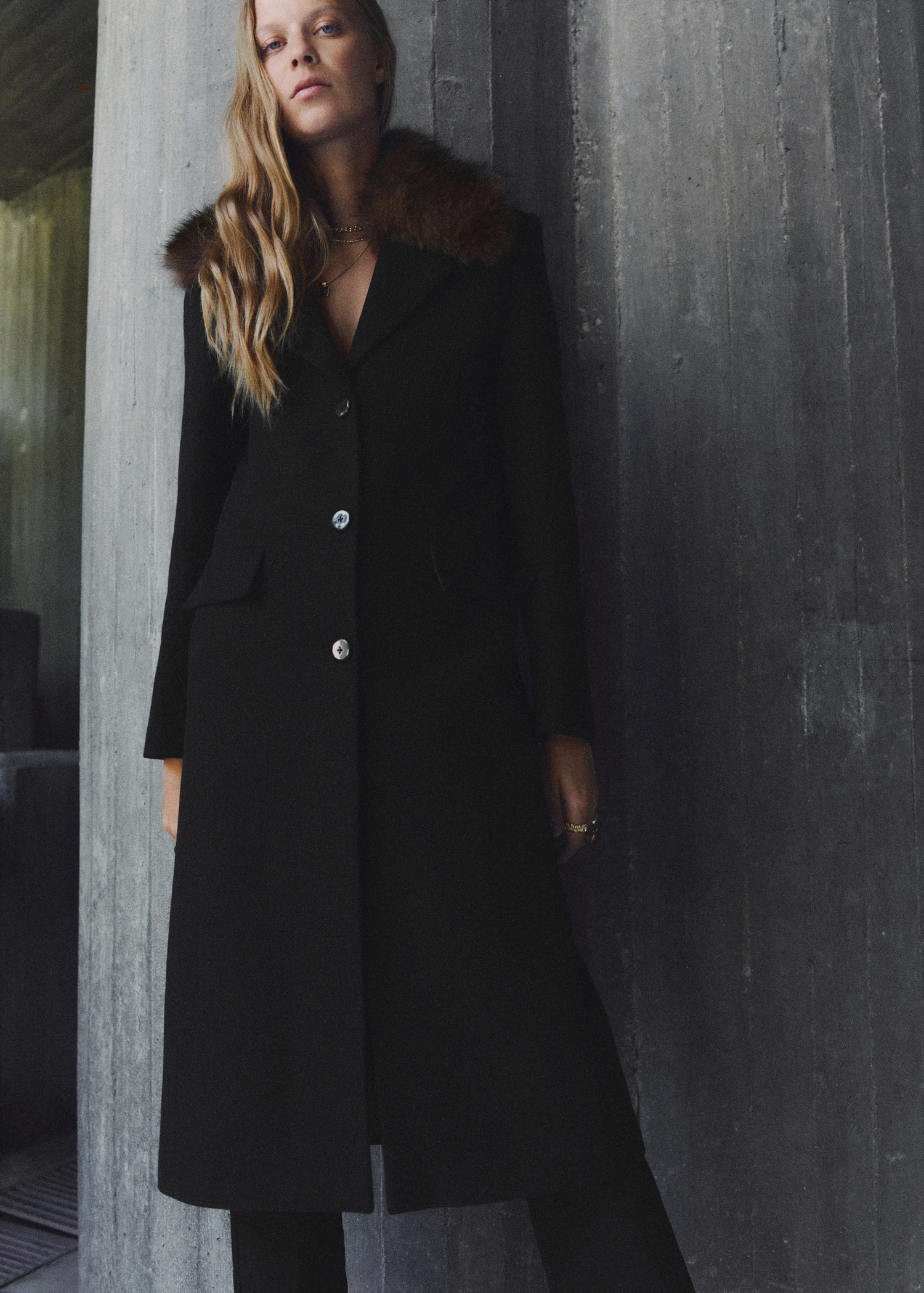 Wool coat with fur collar