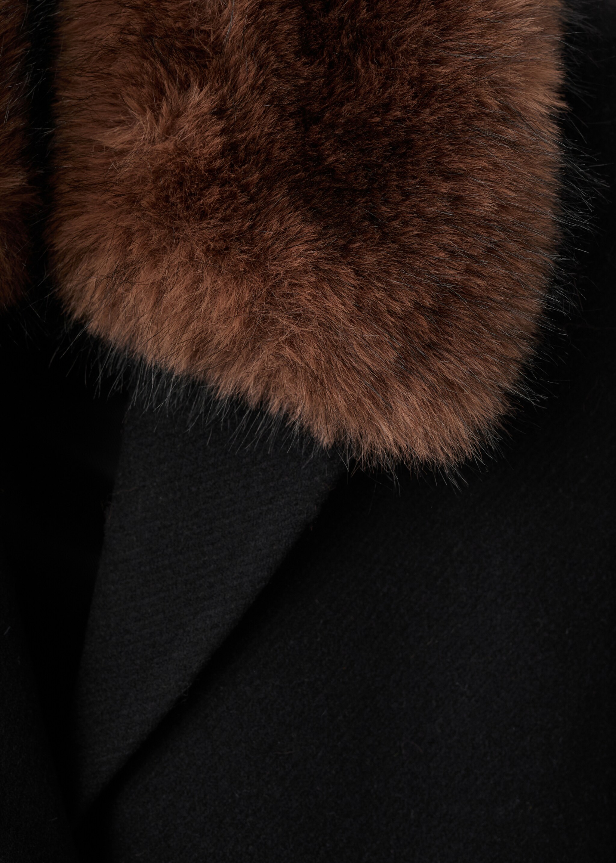 Wool coat with fur collar - Details of the article 8, Black. Ref: 17017770-00.