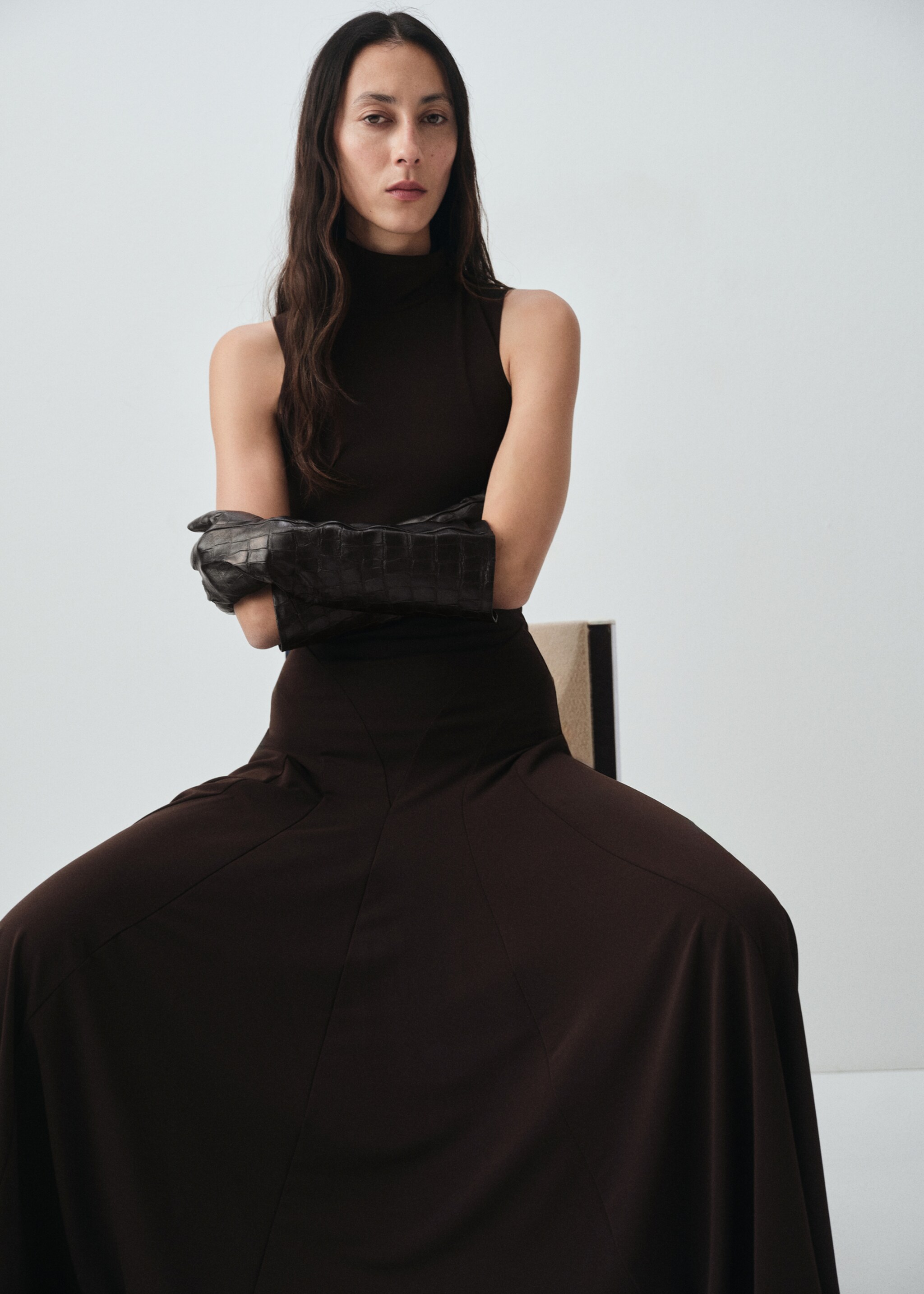 Long croc-effect leather gloves - Details of the article 9, Black. Ref: 17017773-00.