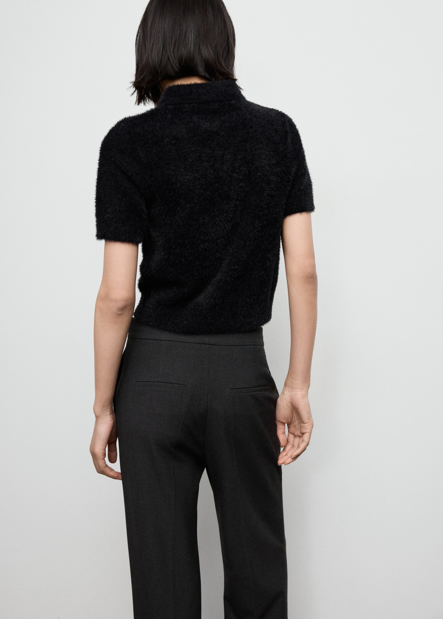 Sweater bulu sintetis dengan kerah polo - Versi terbalik dari barang